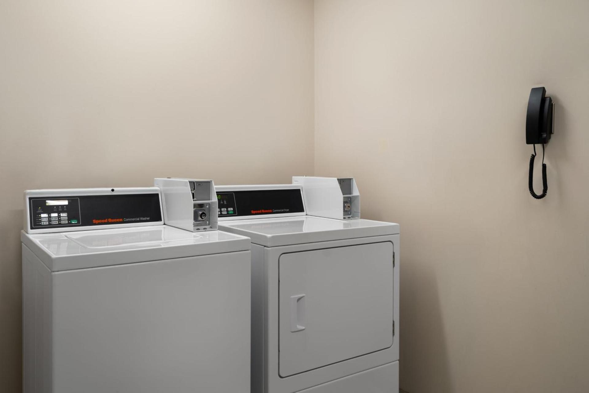Courtyard by Marriott Seattle SeaTac Airport photo 40