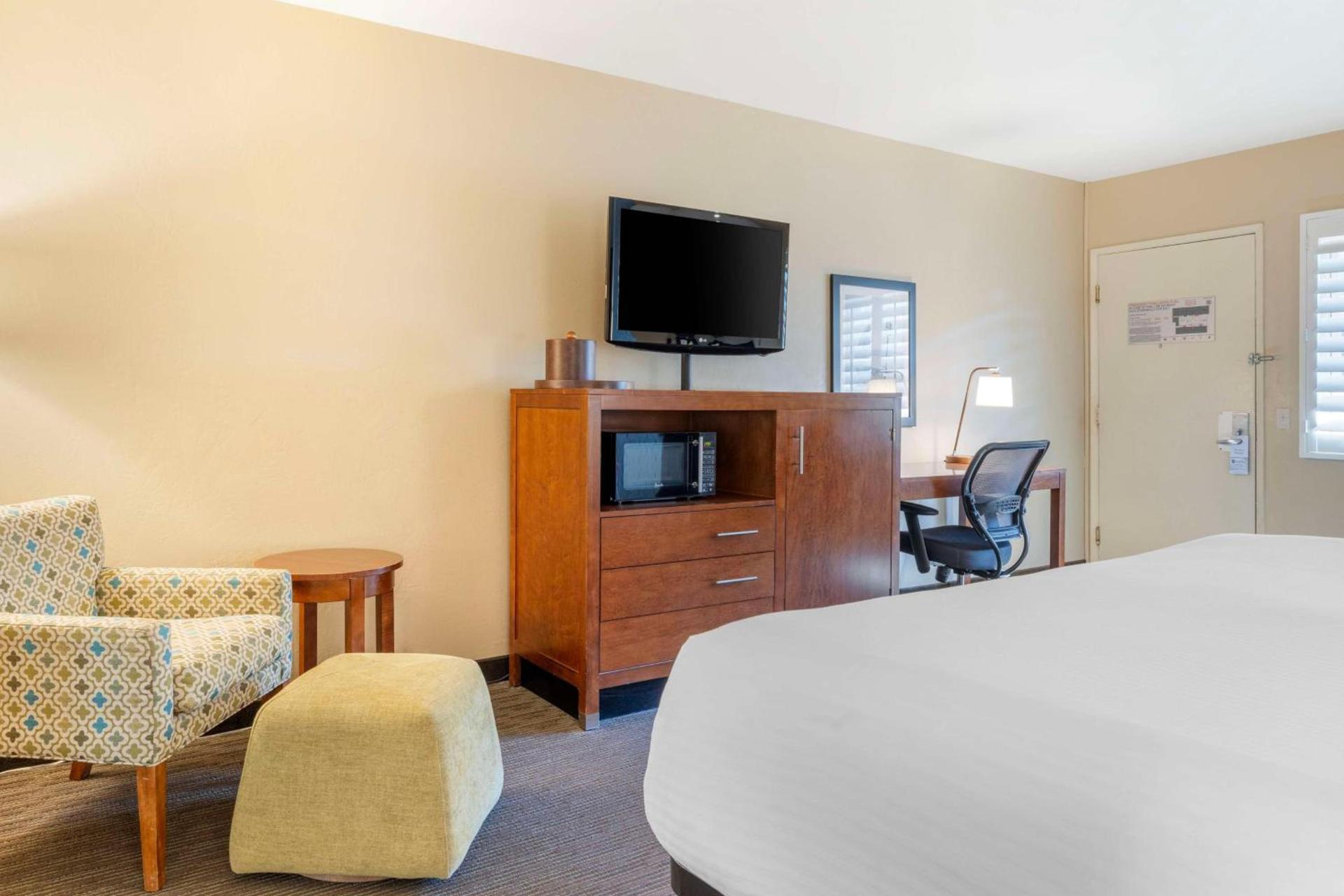 Best Western Plus Beach View Lodge Carlsbad photo 16