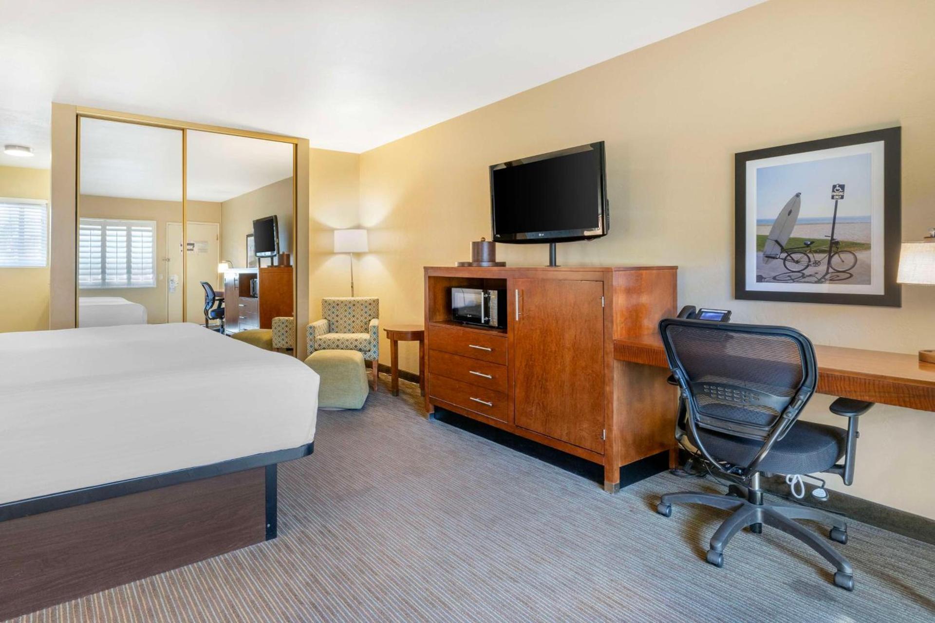 Best Western Plus Beach View Lodge Carlsbad photo 17