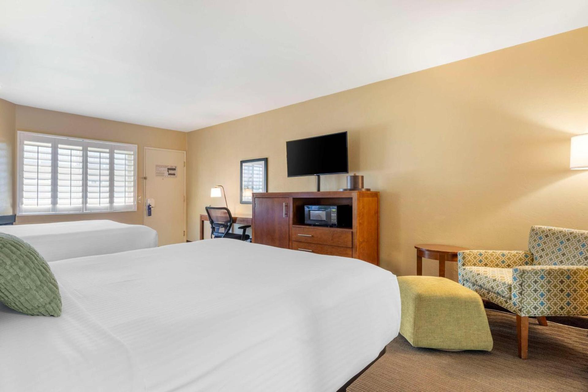 Best Western Plus Beach View Lodge Carlsbad photo 19