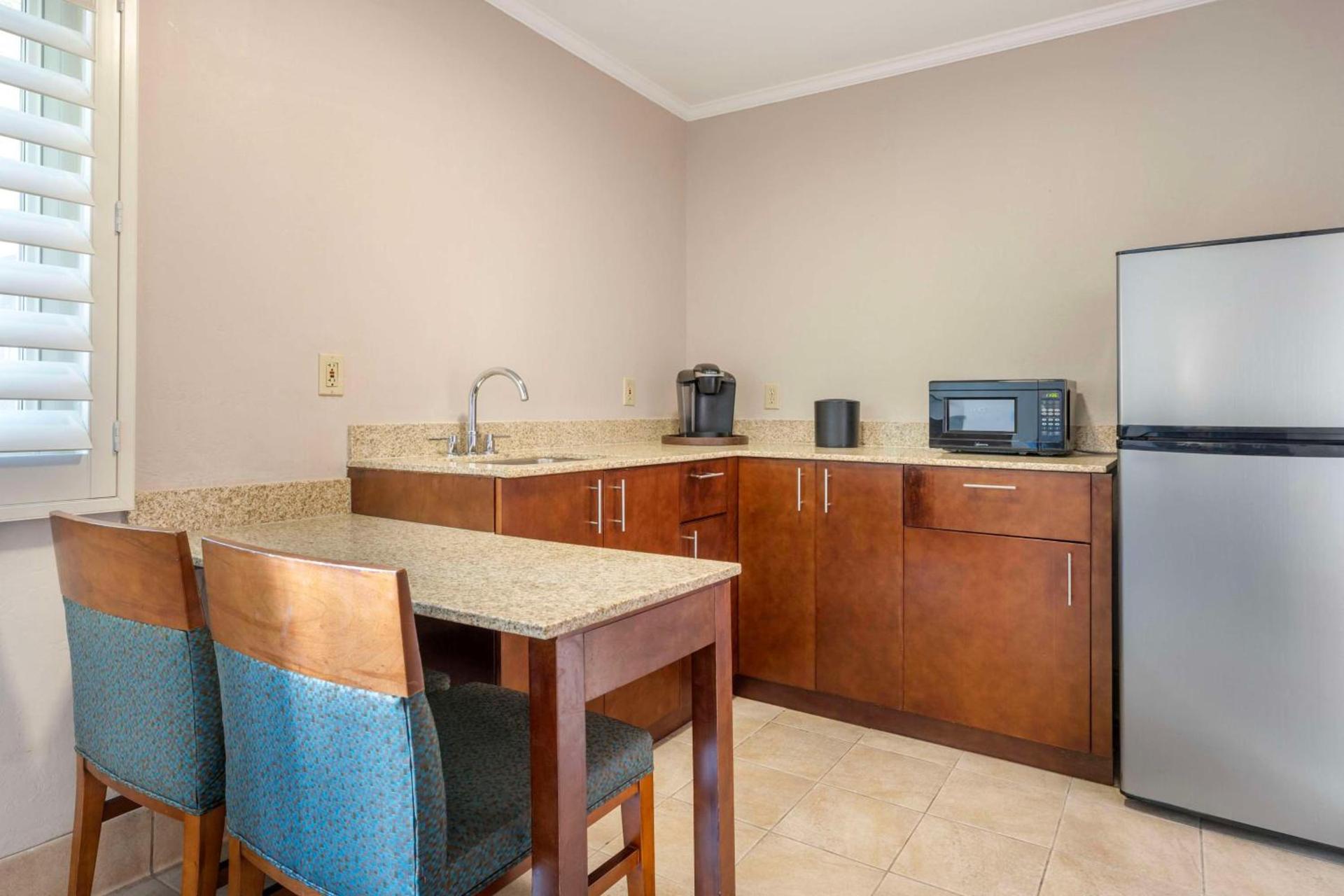 Best Western Plus Beach View Lodge Carlsbad photo 33