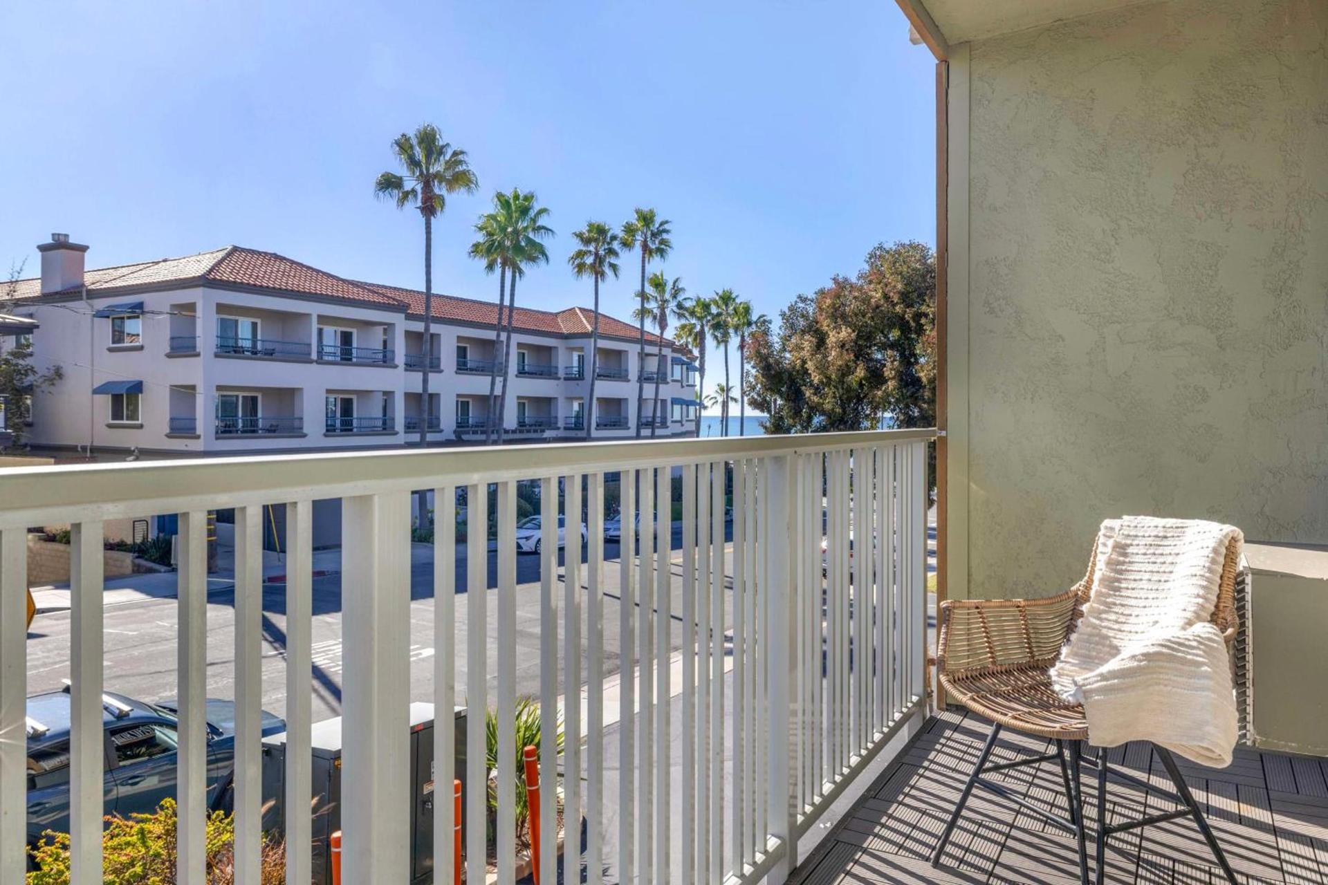 Best Western Plus Beach View Lodge Carlsbad photo 7