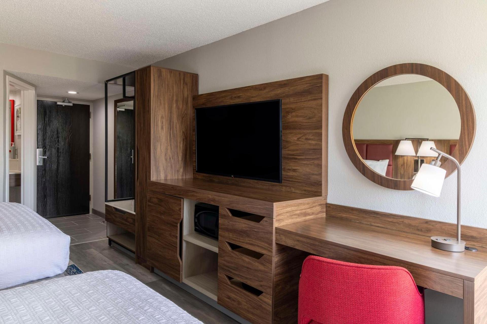 Hampton Inn Athens photo 25