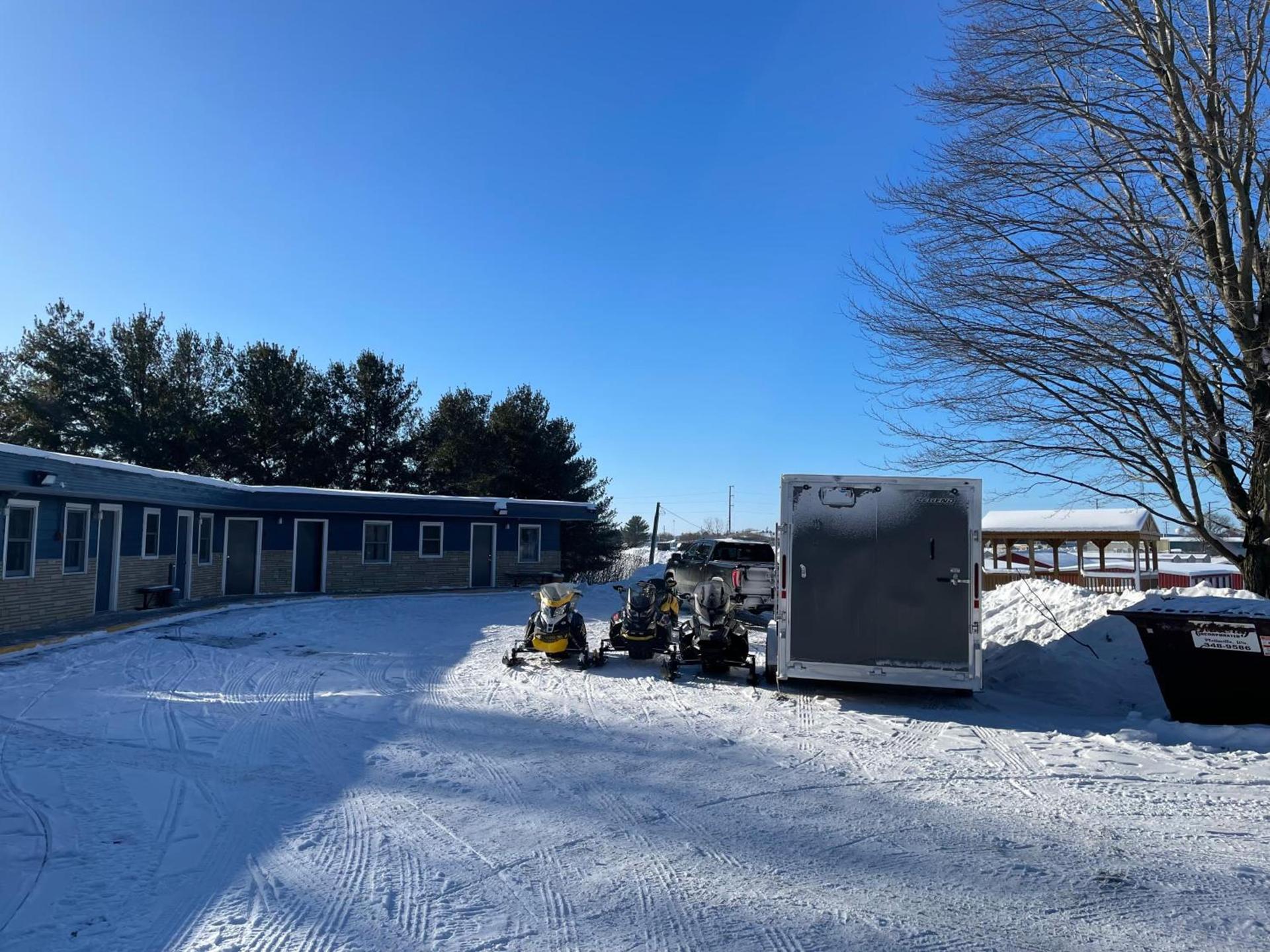Pine Ridge Motel photo 67