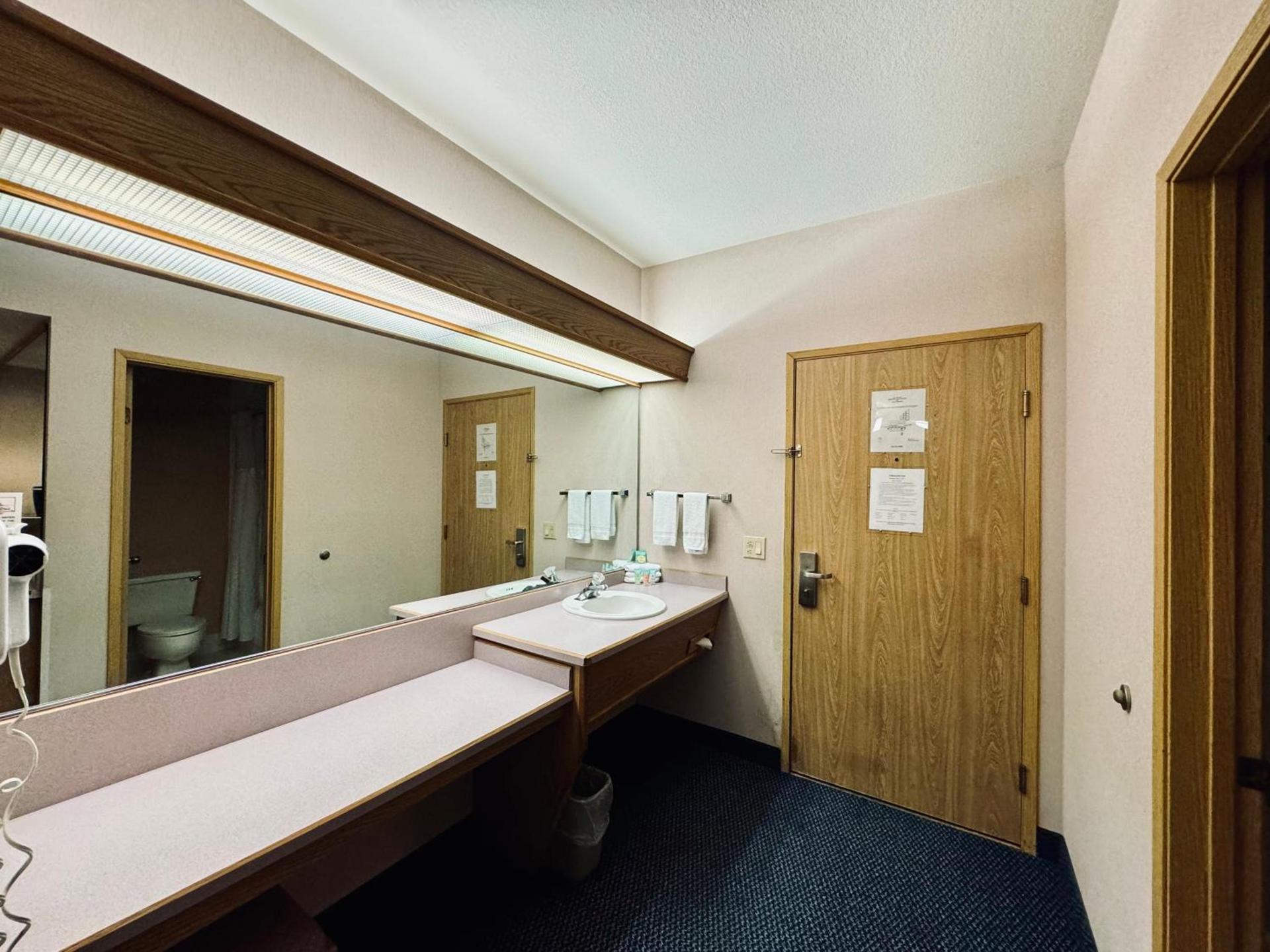 The Tillamook Inn photo 20