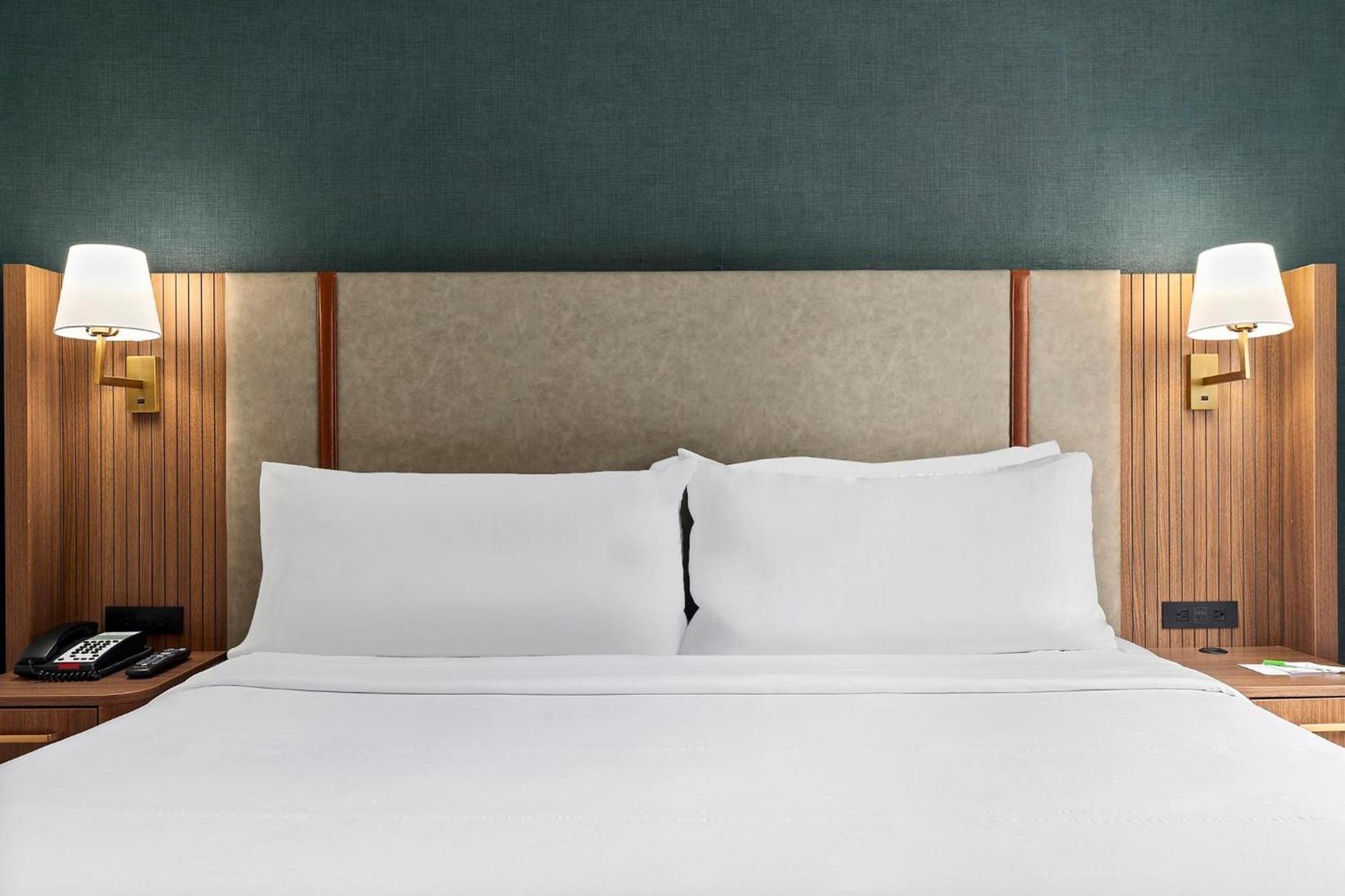 Holiday Inn Manhattan 6th Ave - Chelsea by IHG photo 28