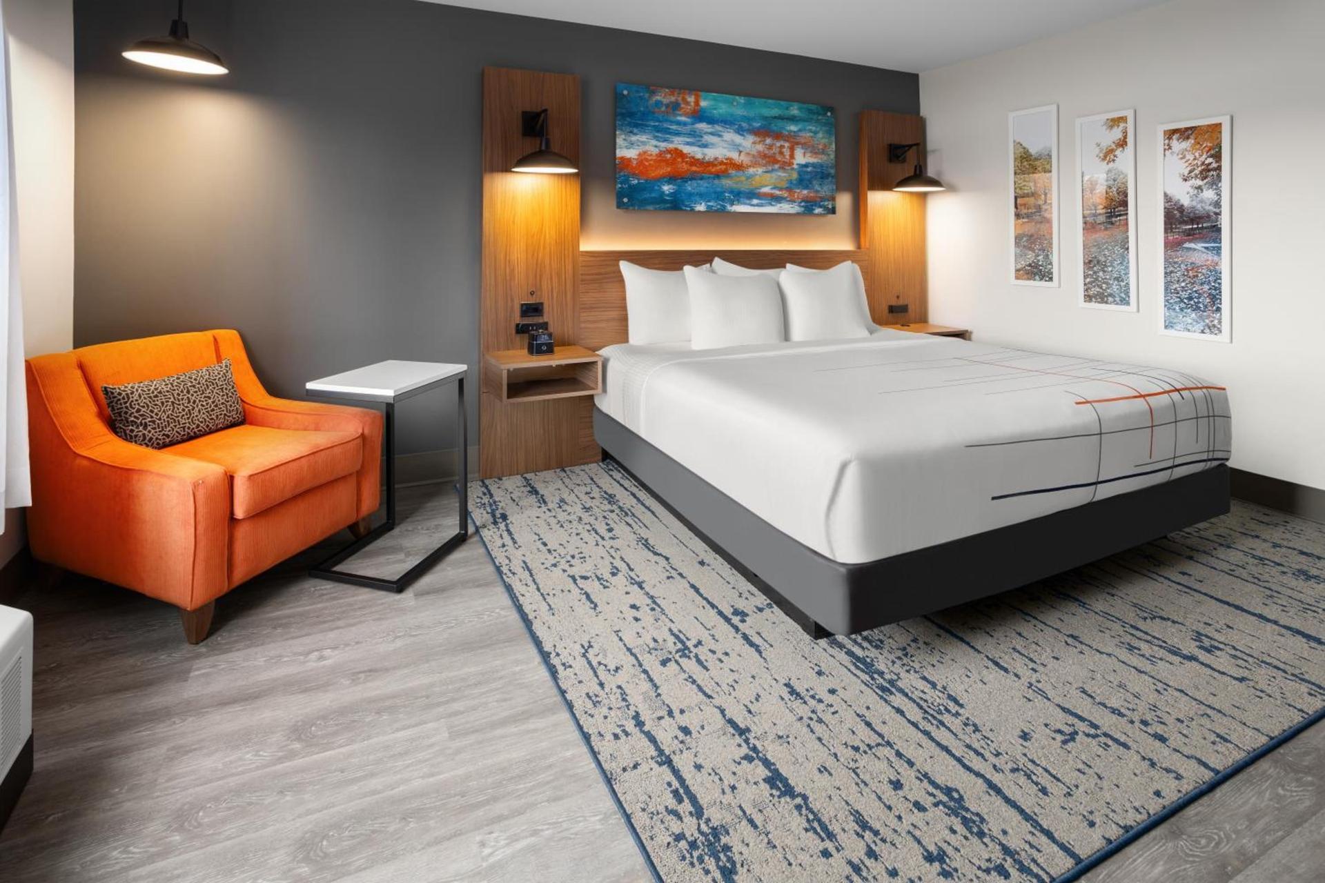 La Quinta Inn & Suites by Wyndham Williston Burlington photo 21