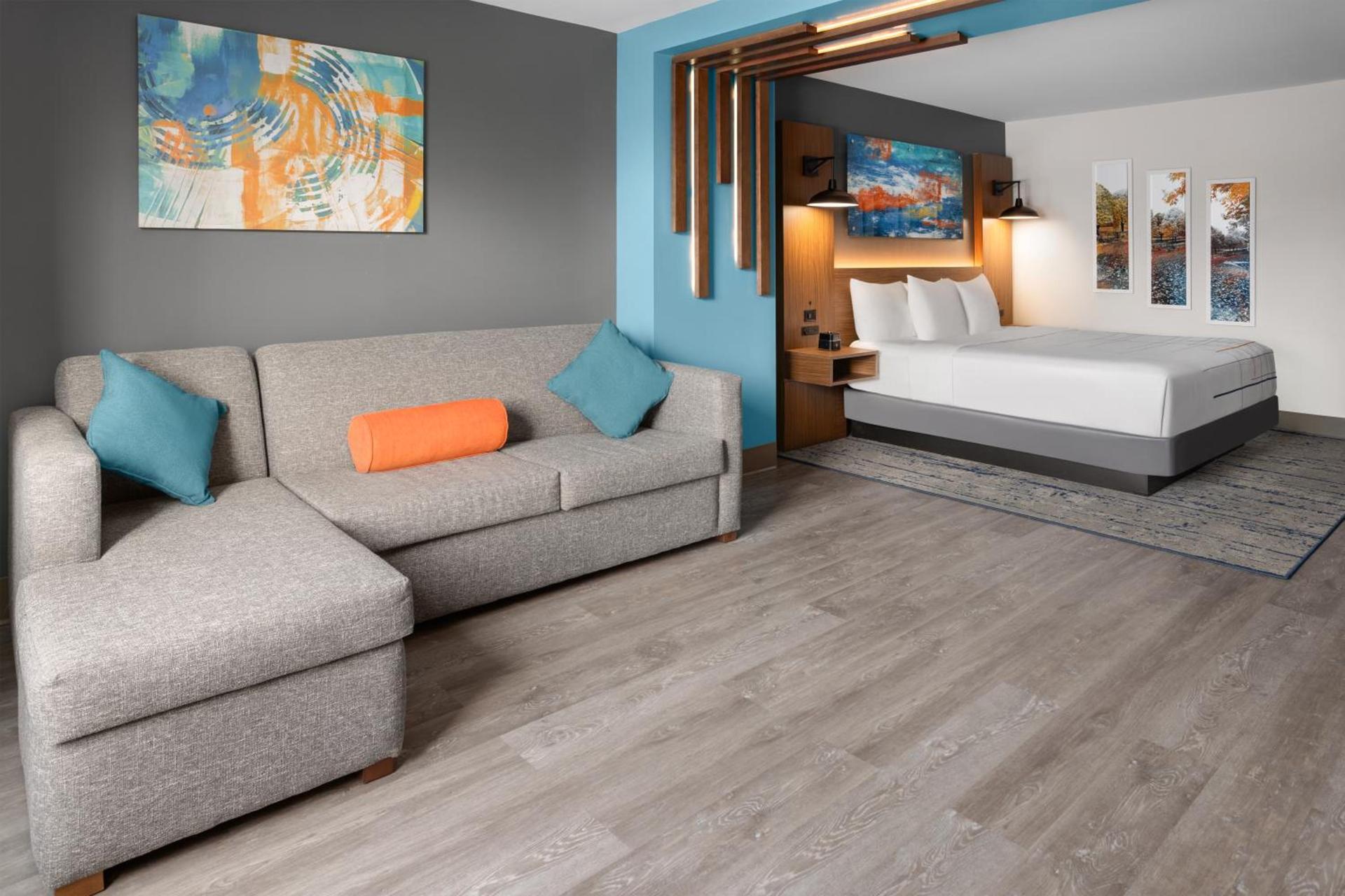 La Quinta Inn & Suites by Wyndham Williston Burlington photo 23