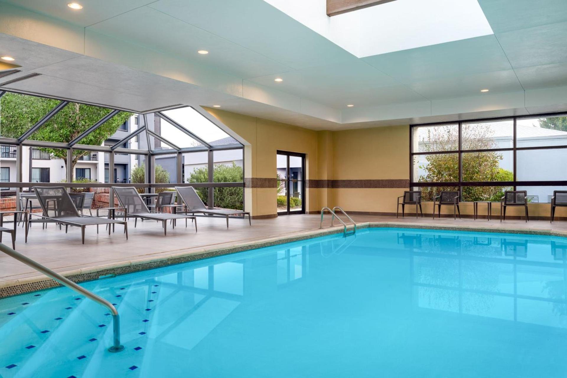 Courtyard Columbus Worthington photo 32