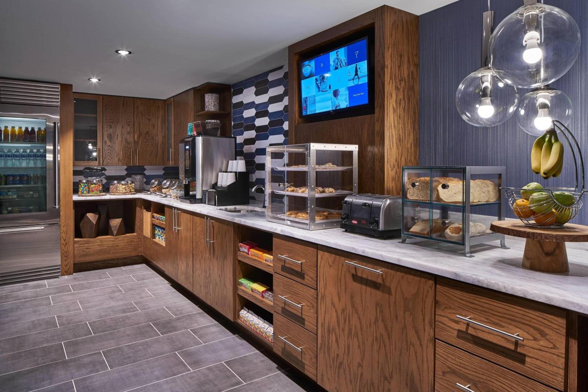 Delta Hotels by Marriott Norfolk Airport photo 13