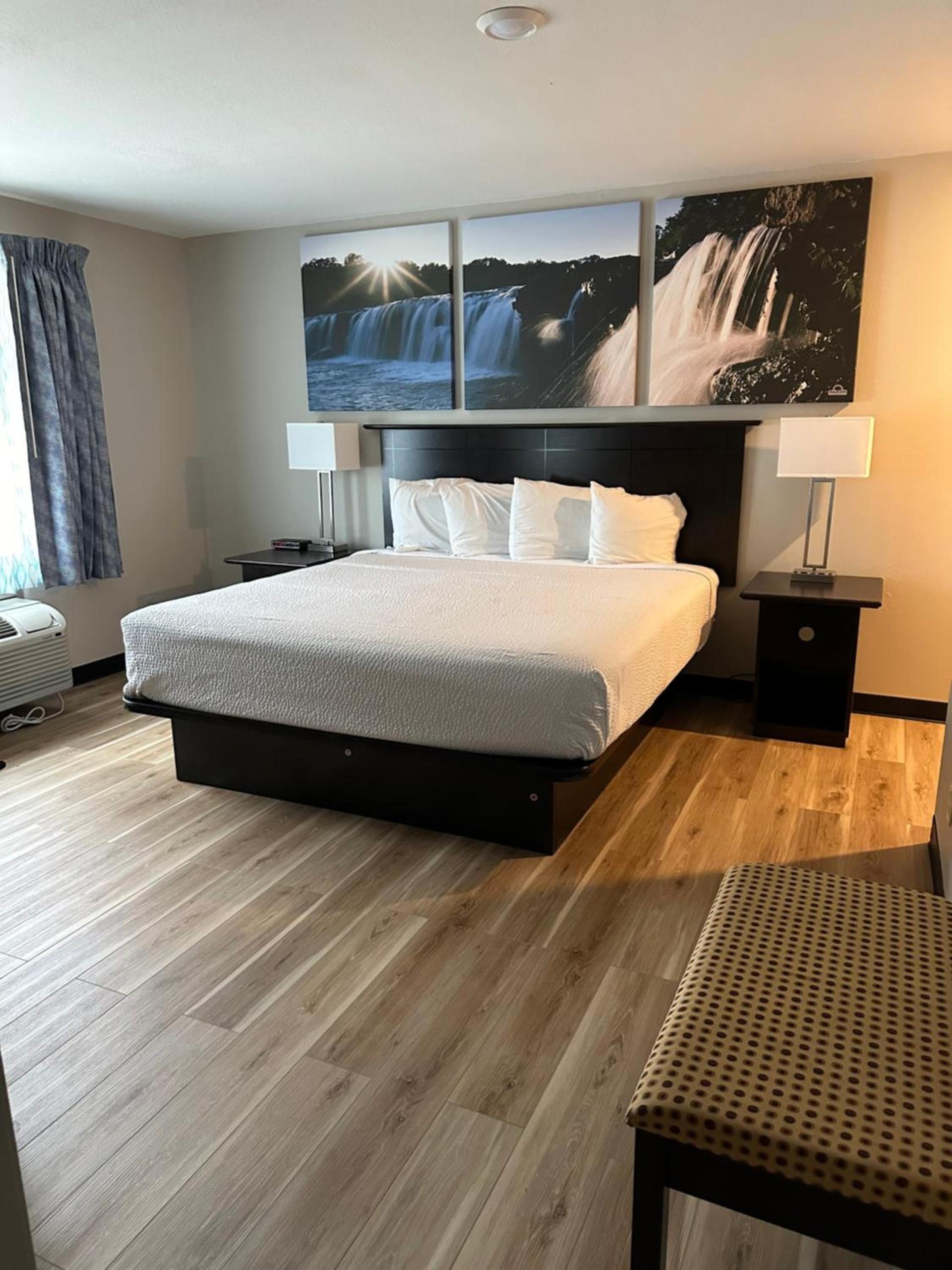 Days Inn and Suites by Wyndham Sikeston photo 48