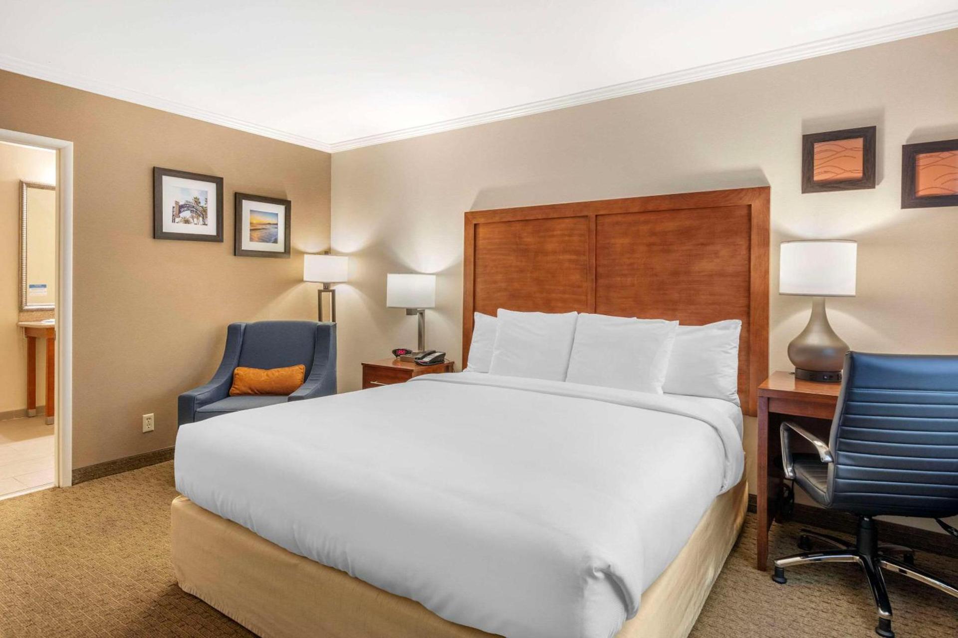 Comfort Inn Santa Monica - West Los Angeles photo 12