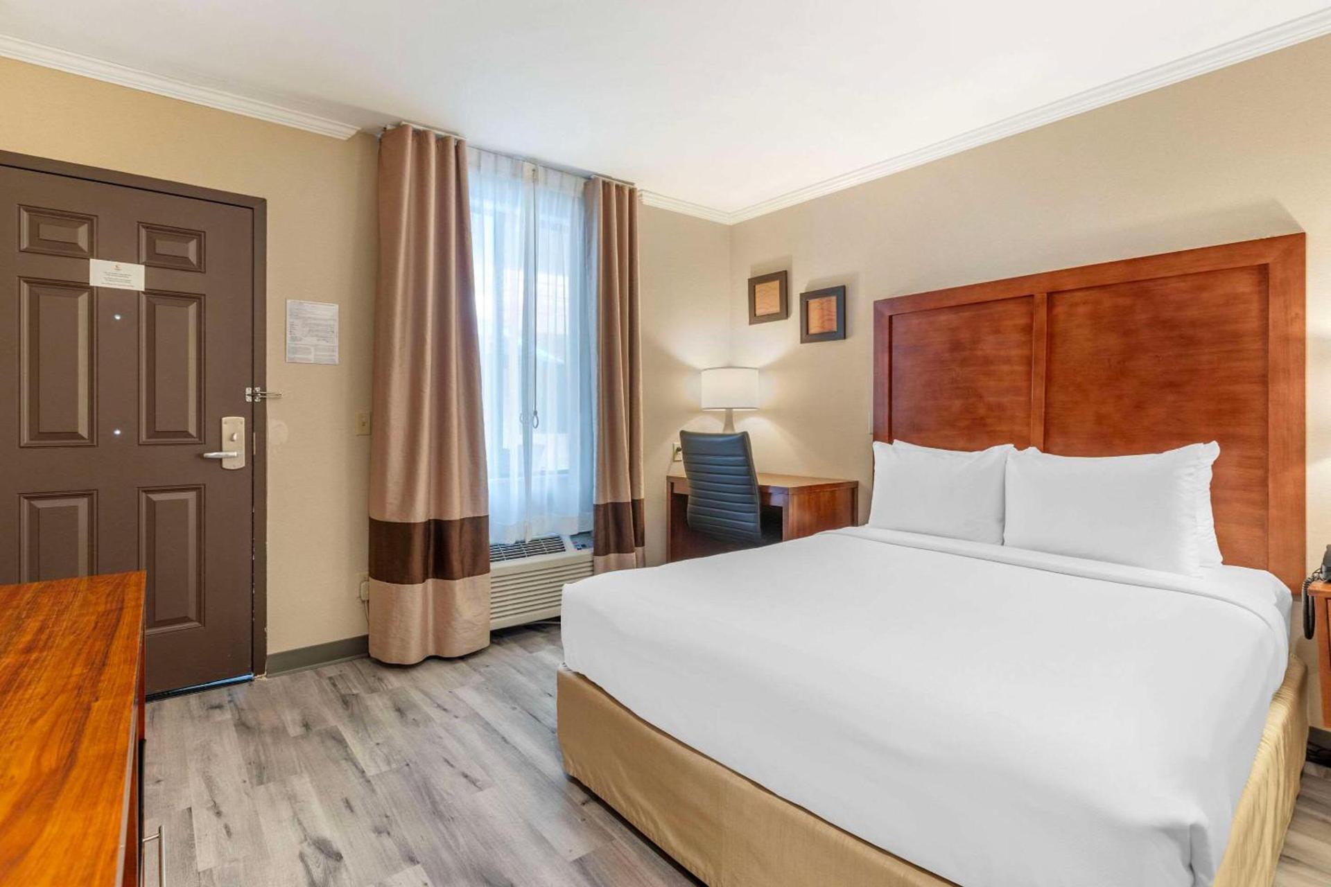 Comfort Inn Santa Monica - West Los Angeles photo 15