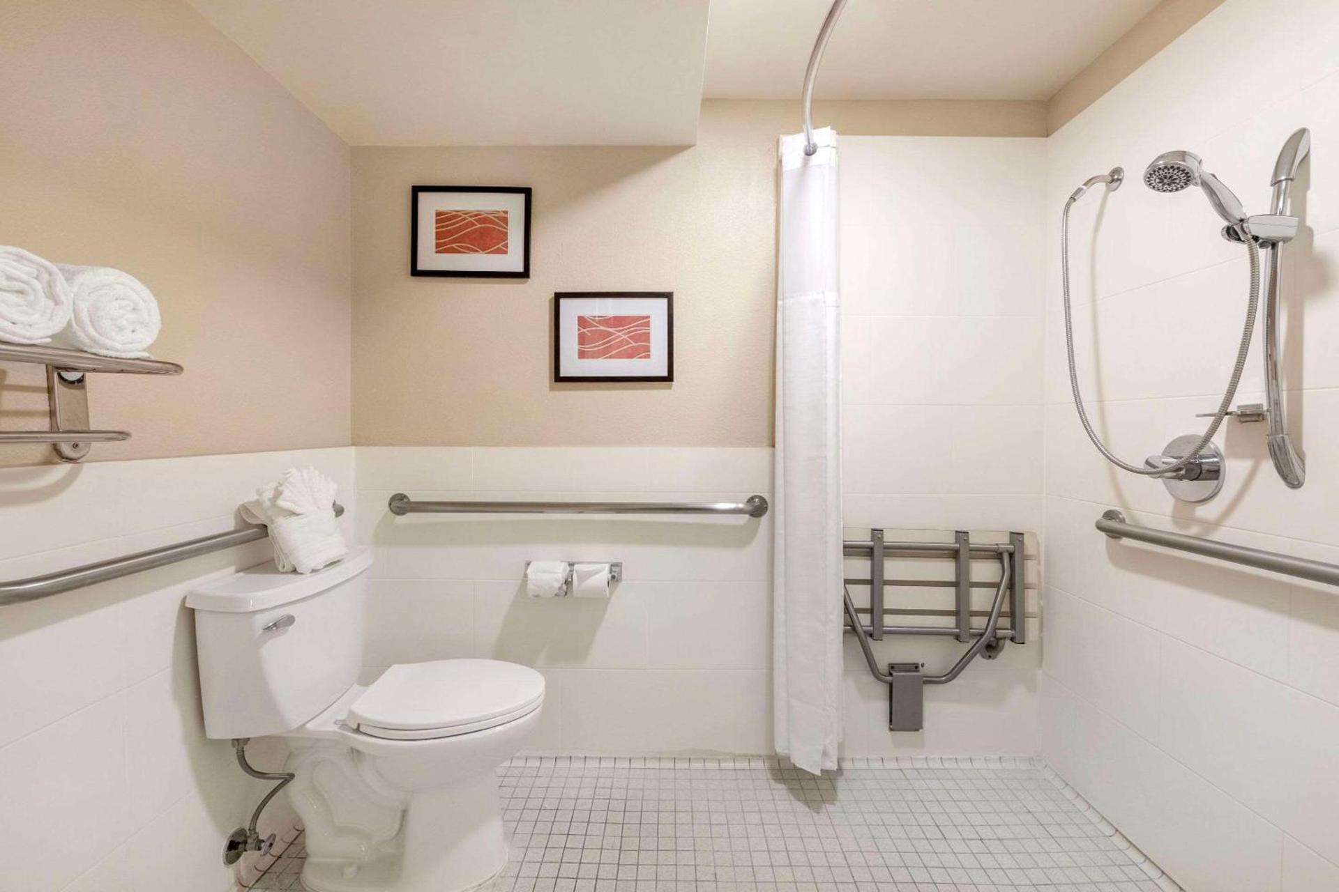 Comfort Inn Santa Monica - West Los Angeles photo 25