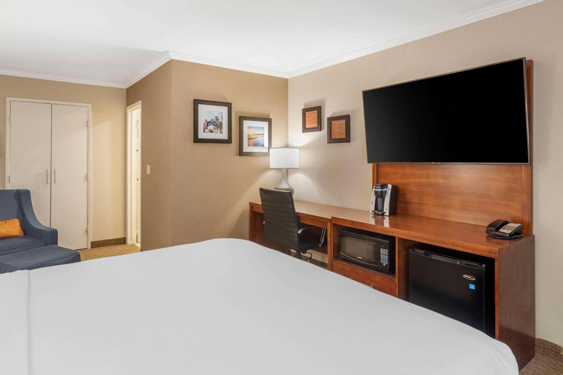 Comfort Inn Santa Monica - West Los Angeles photo 27