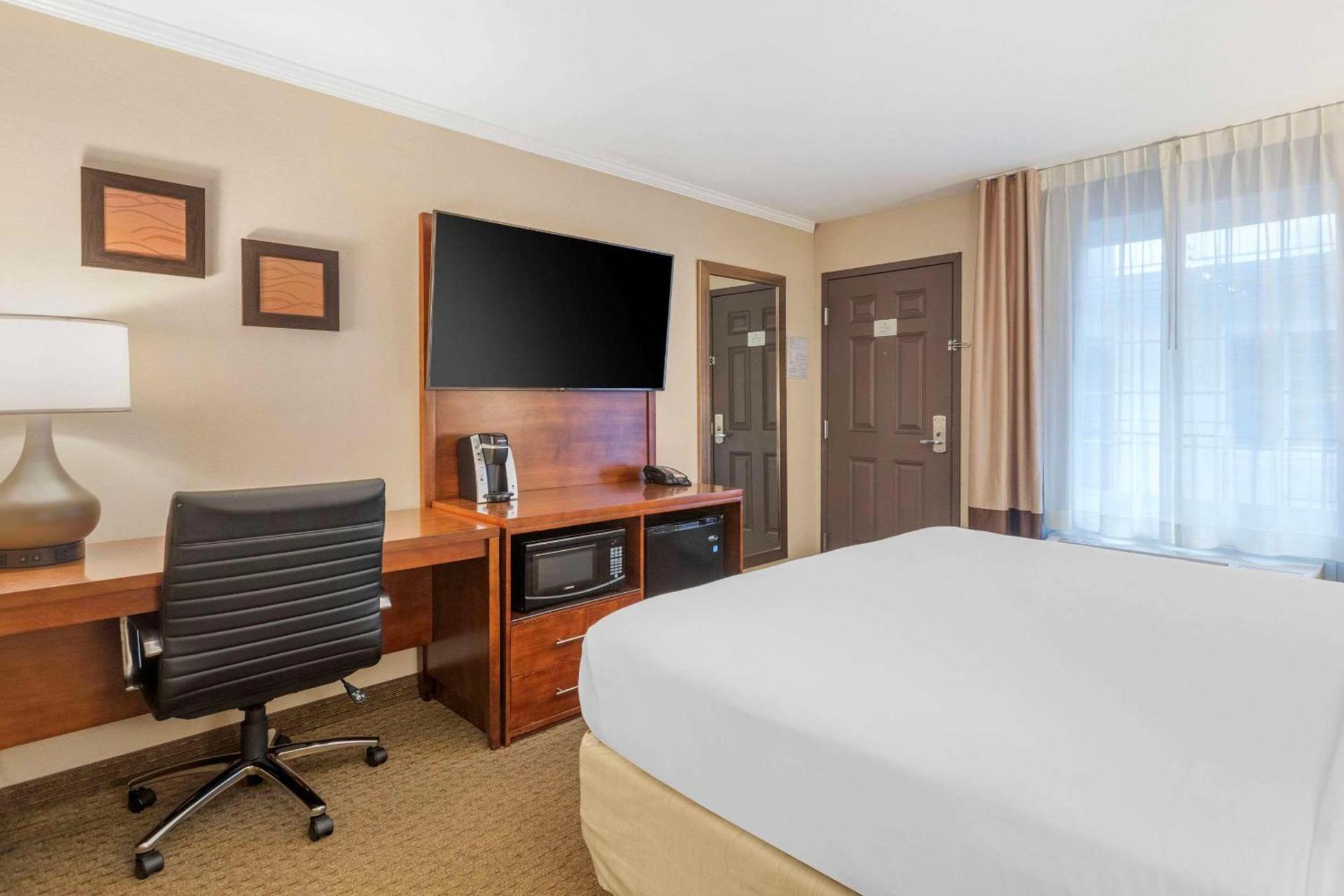 Comfort Inn Santa Monica - West Los Angeles photo 28