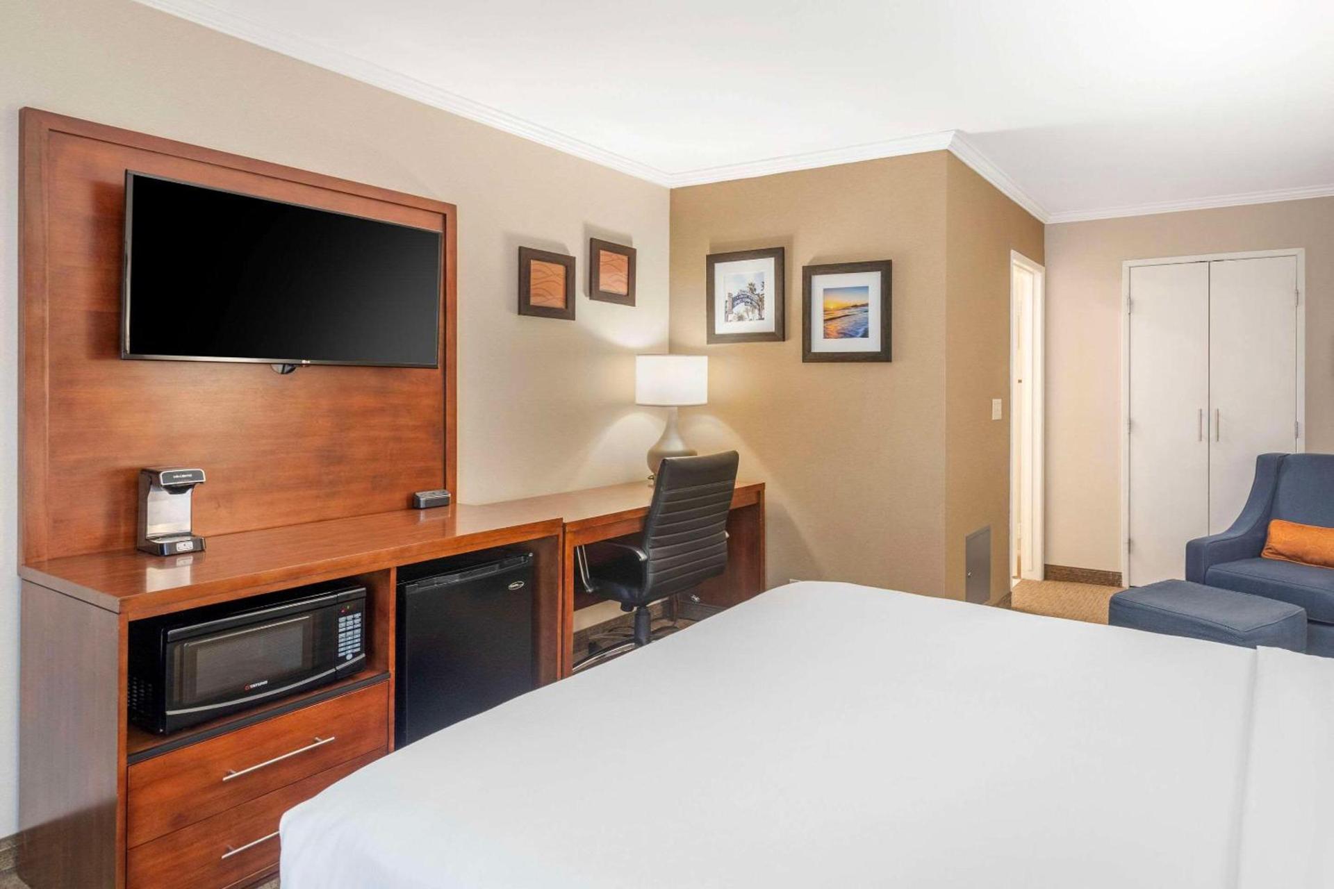 Comfort Inn Santa Monica - West Los Angeles photo 31