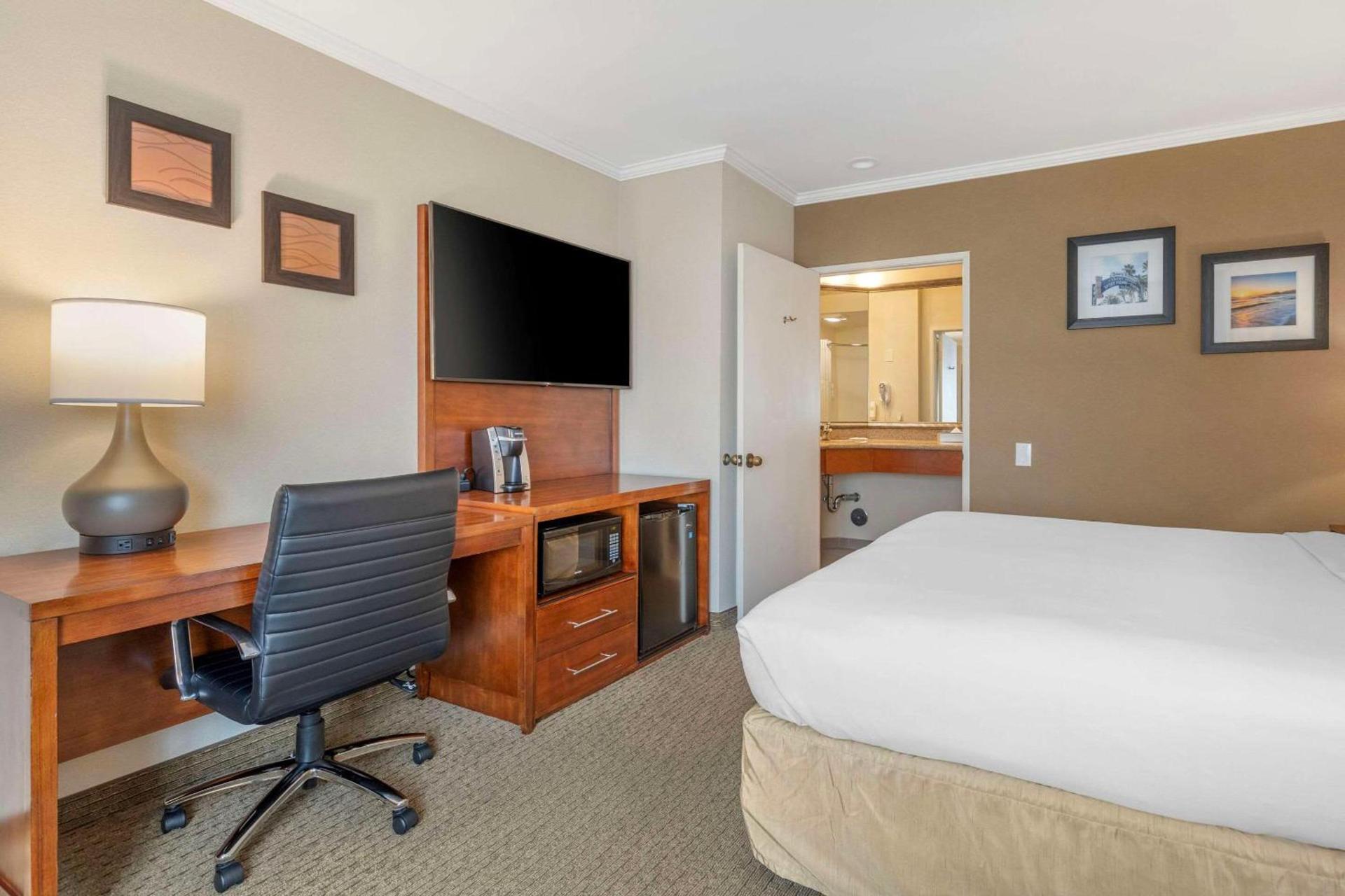 Comfort Inn Santa Monica - West Los Angeles photo 38