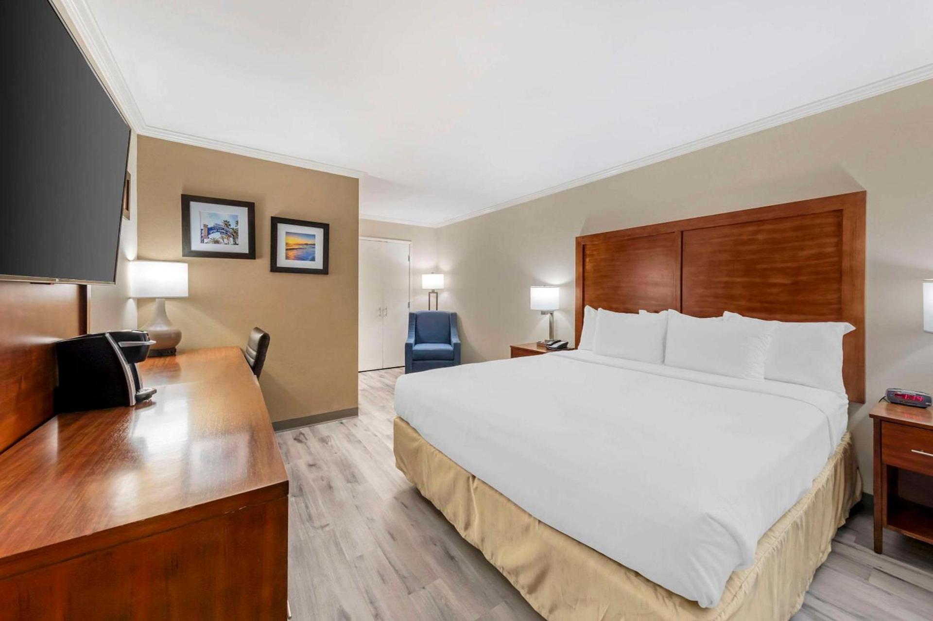 Comfort Inn Santa Monica - West Los Angeles photo 41
