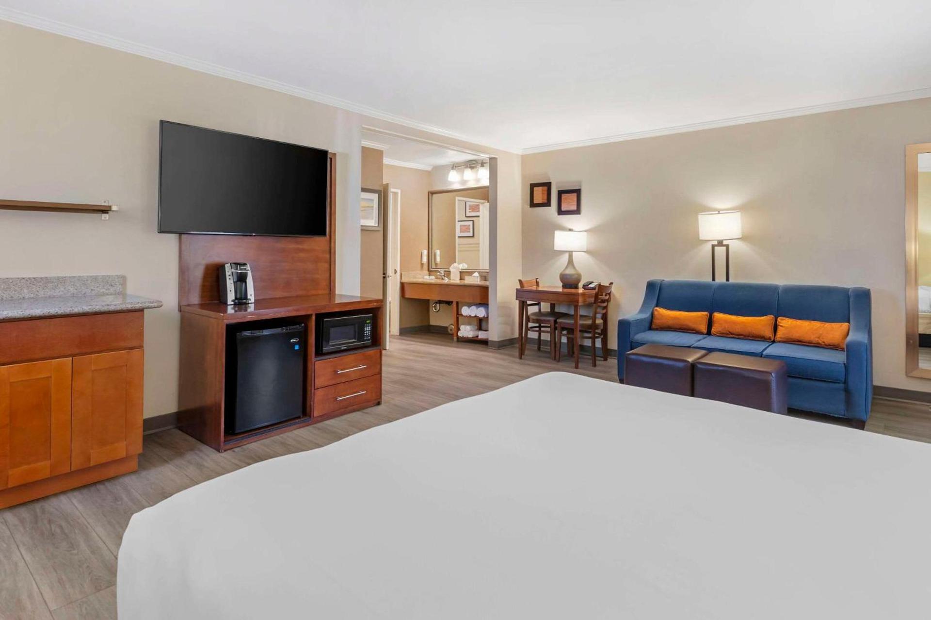 Comfort Inn Santa Monica - West Los Angeles photo 46