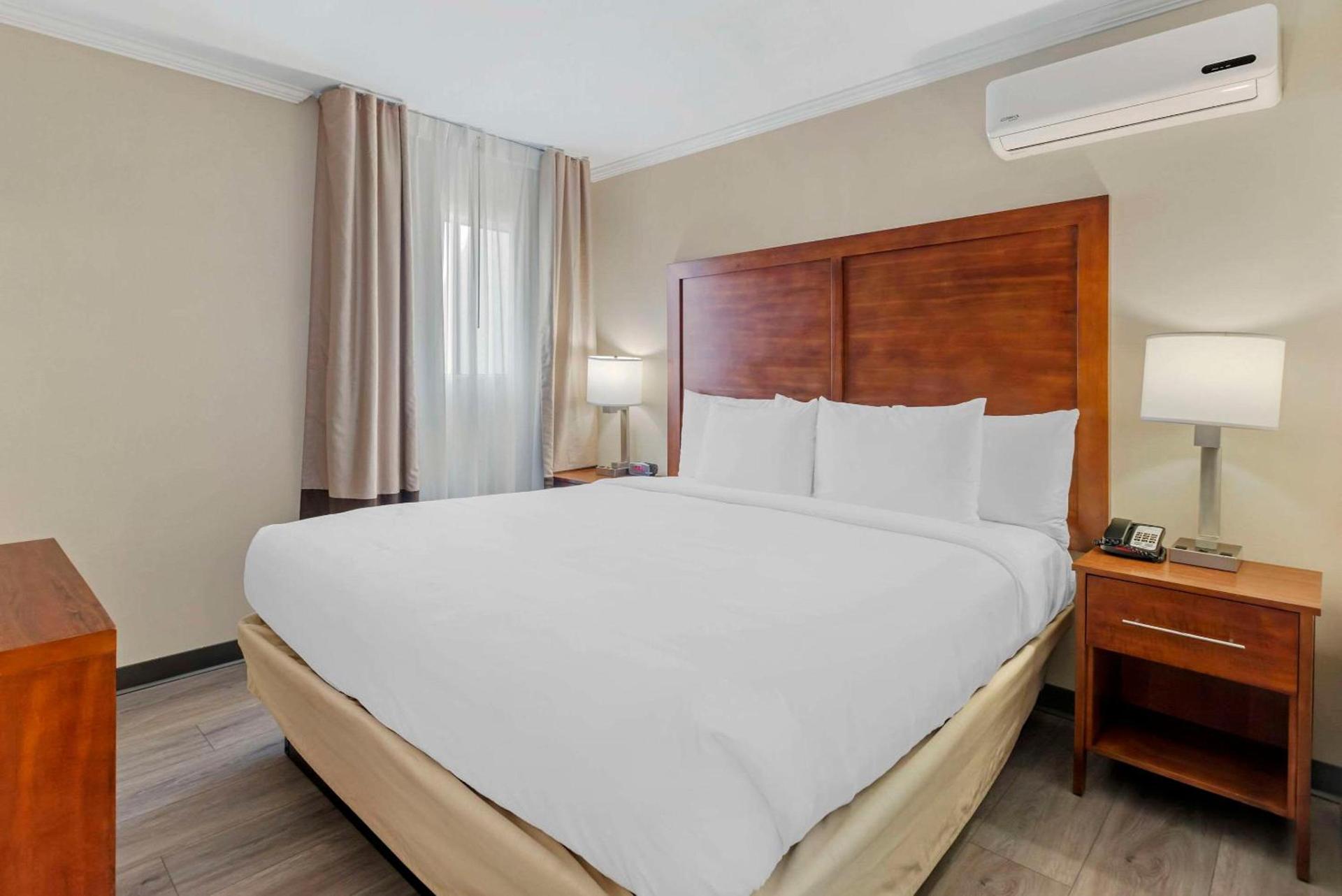 Comfort Inn Santa Monica - West Los Angeles photo 44