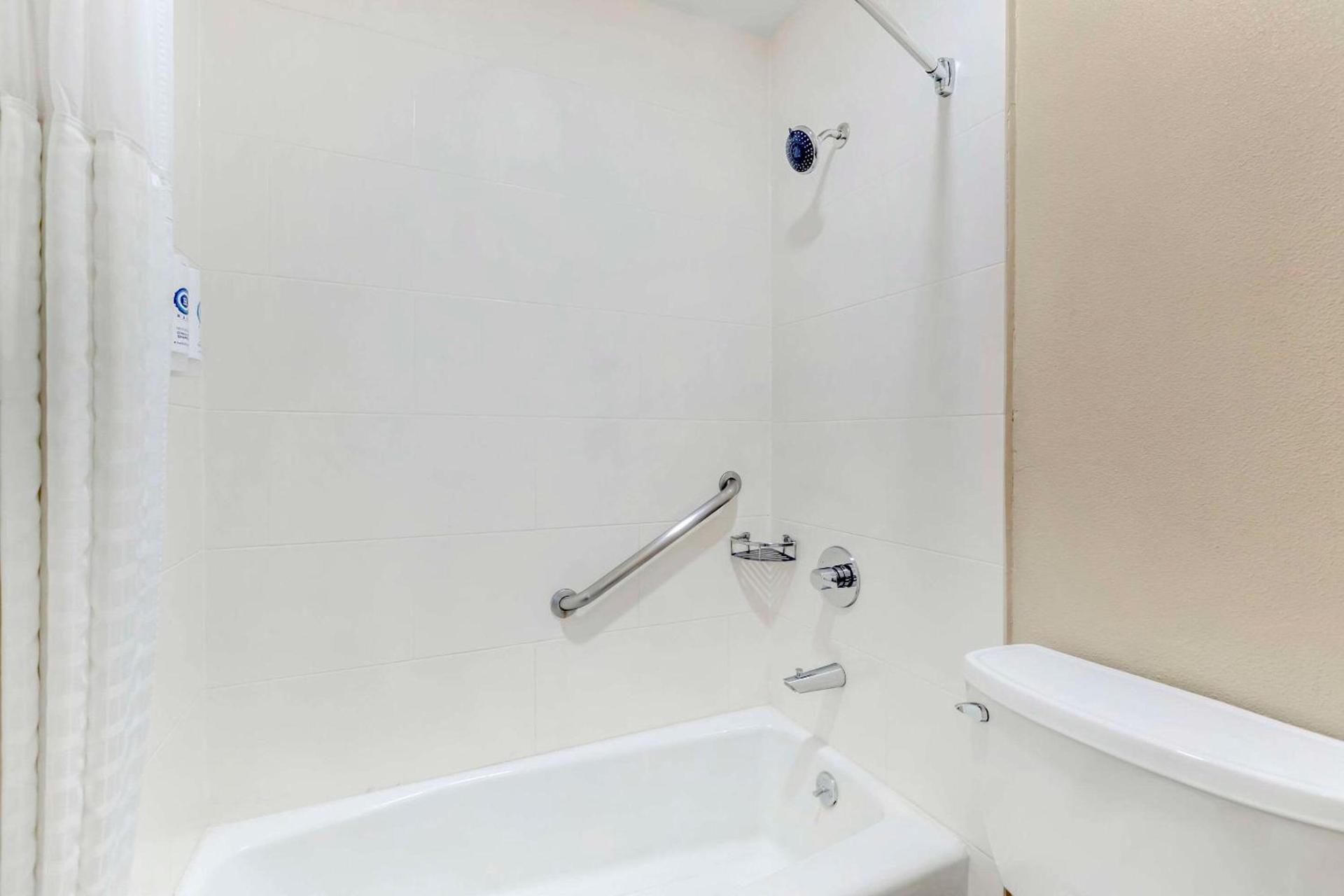 Comfort Inn Santa Monica - West Los Angeles photo 47