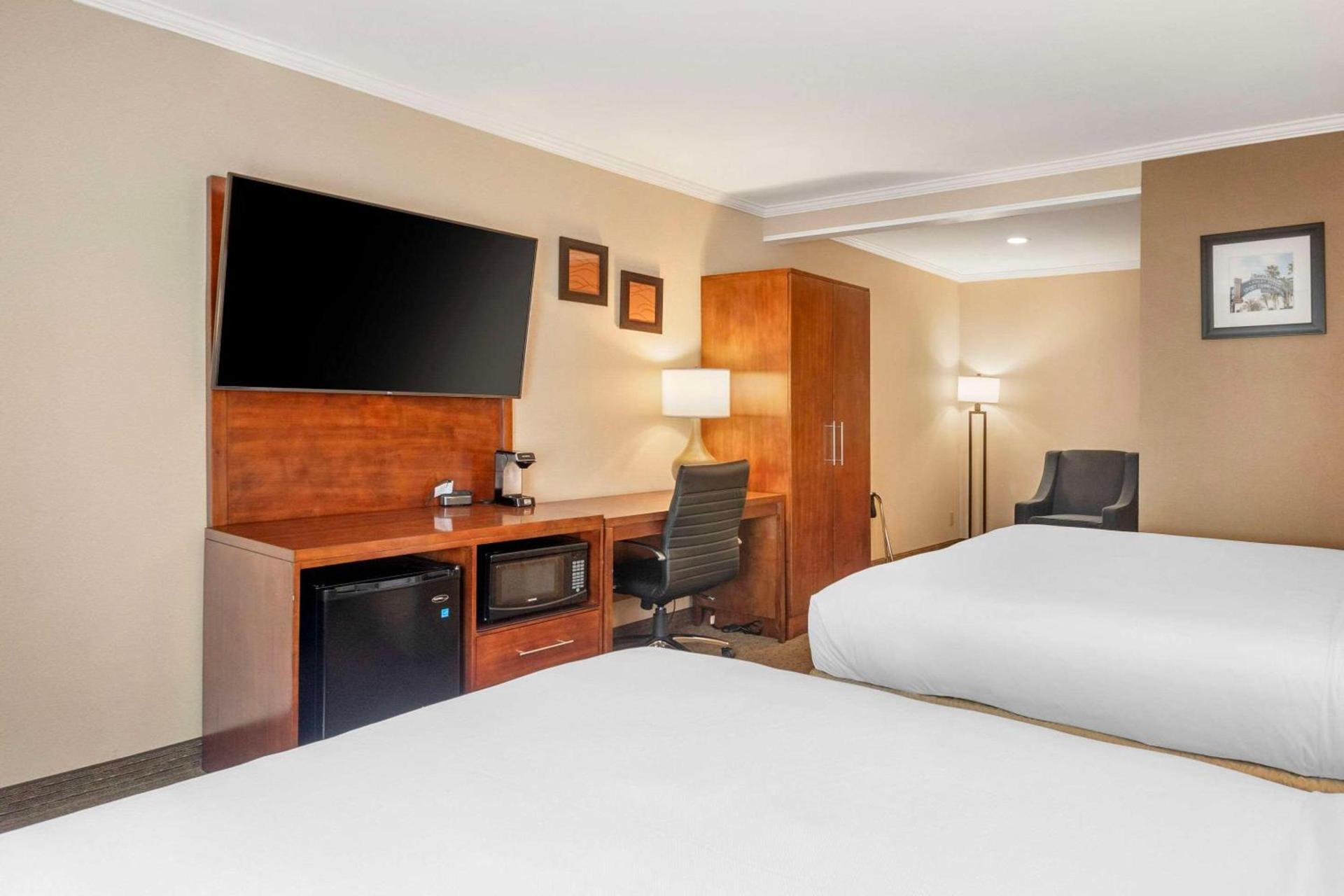 Comfort Inn Santa Monica - West Los Angeles photo 57