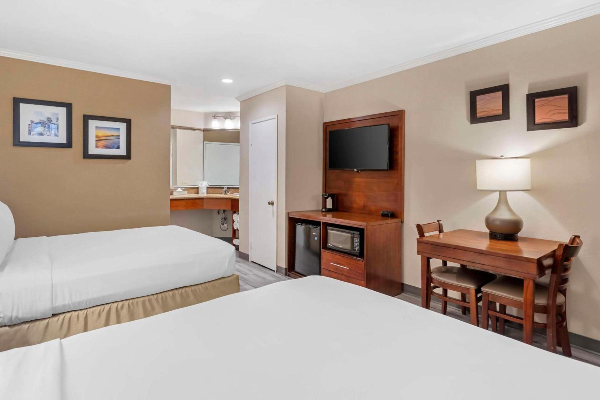 Comfort Inn Santa Monica - West Los Angeles photo 62