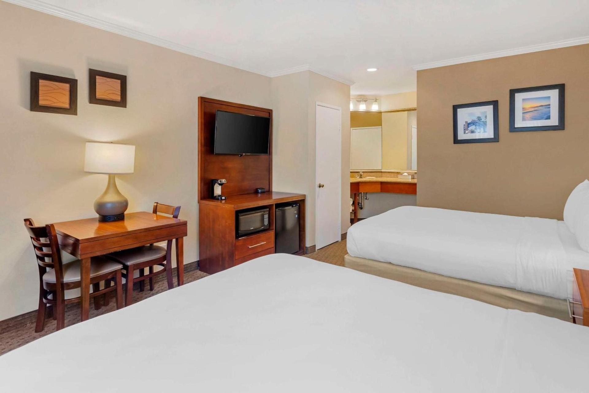 Comfort Inn Santa Monica - West Los Angeles photo 66