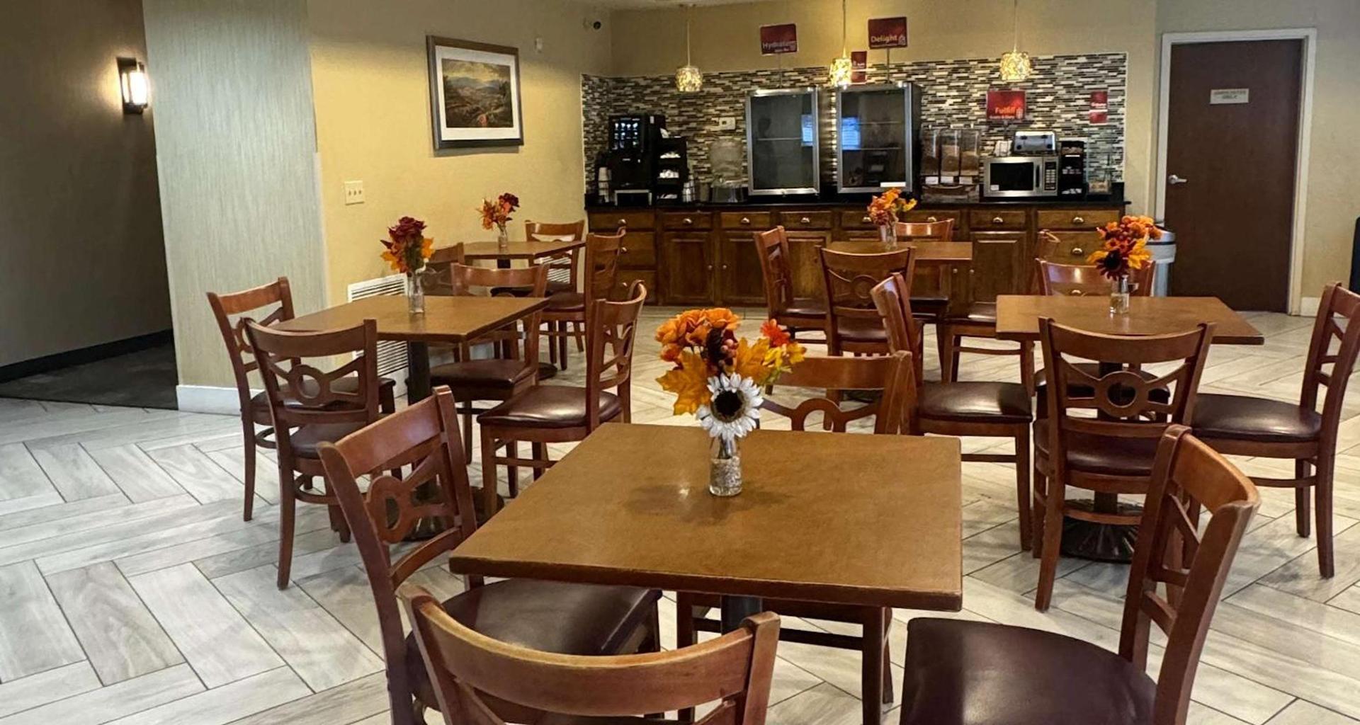Best Western PLUS Hannaford Inn & Suites photo 26