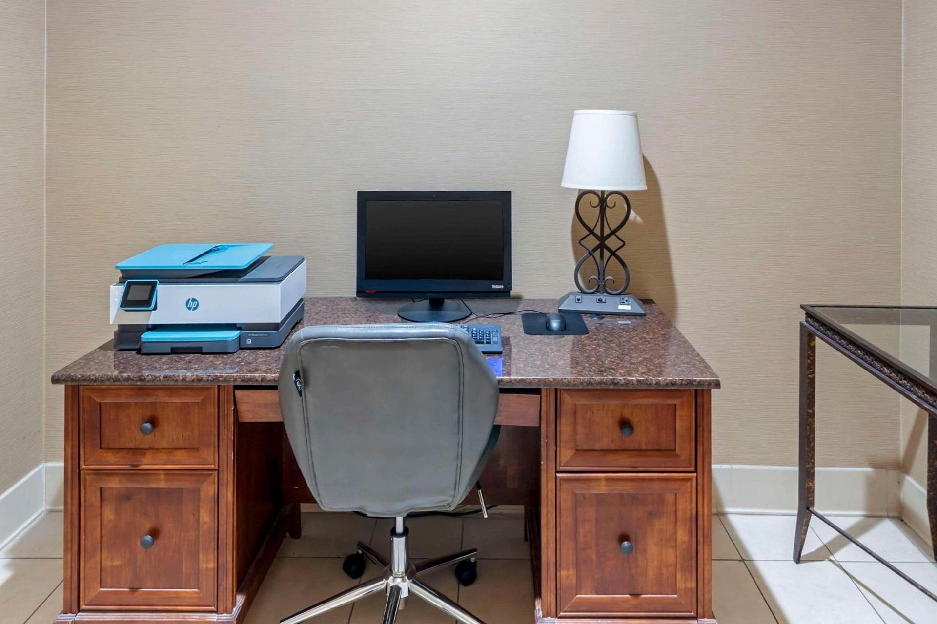 Comfort Suites Normal University area photo 22