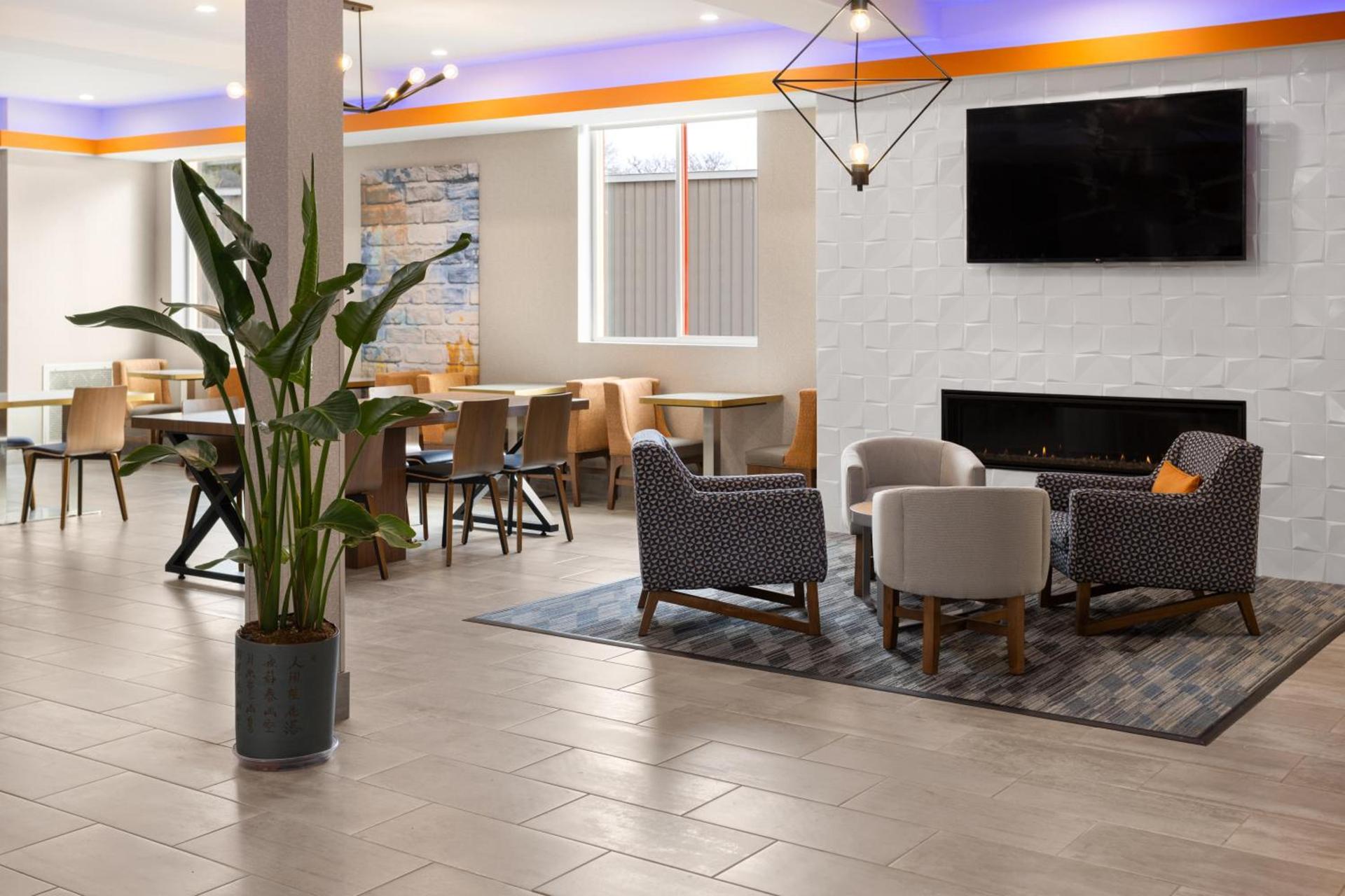 Hawthorn Extended Stay by Wyndham Williston Burlington photo 7