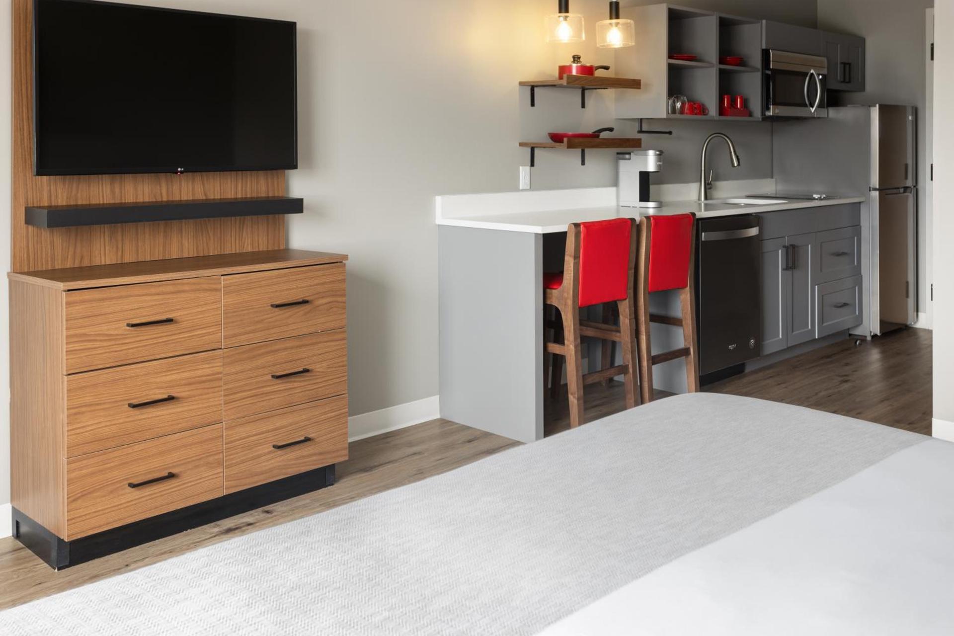 Hawthorn Extended Stay by Wyndham Williston Burlington photo 8