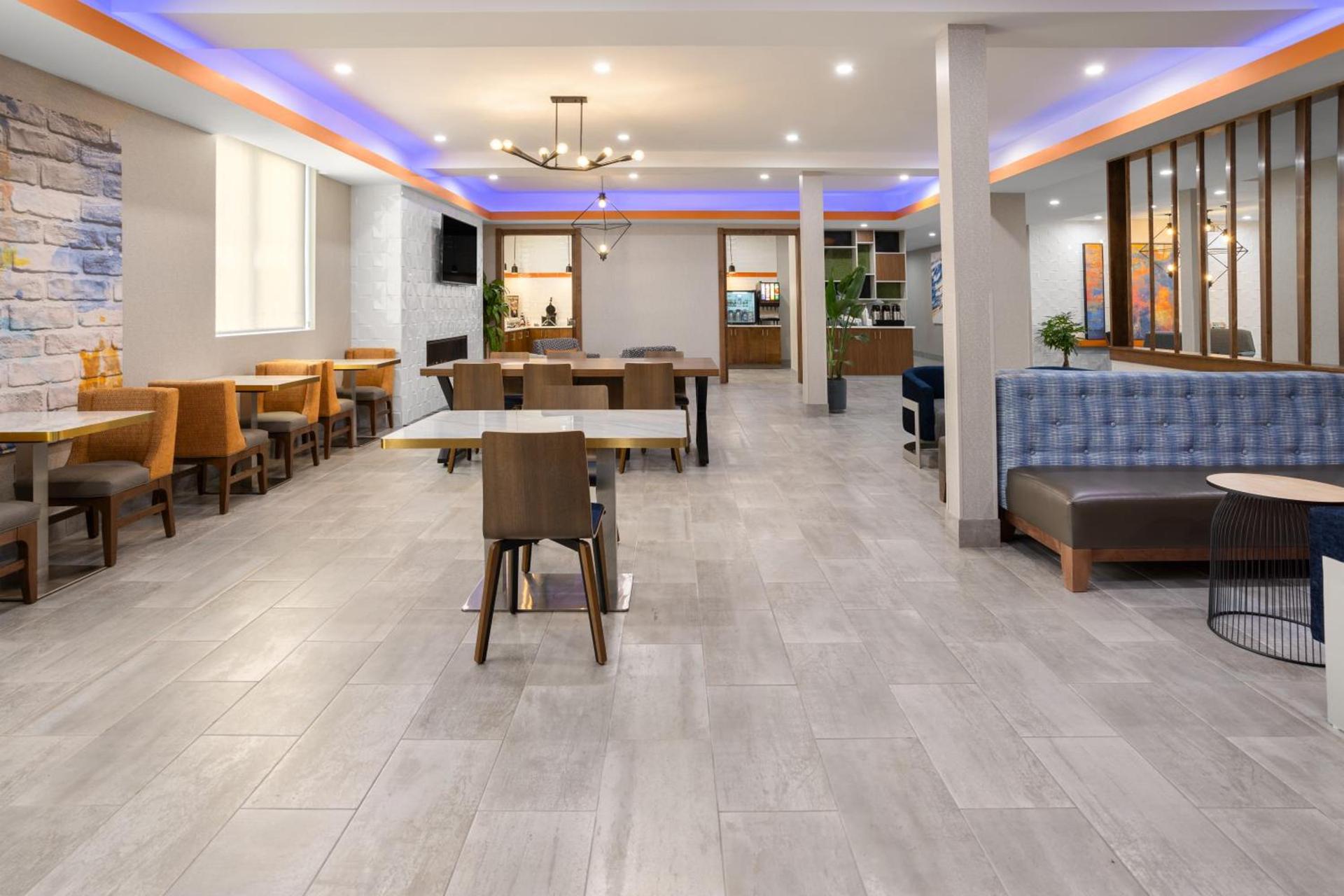 Hawthorn Extended Stay by Wyndham Williston Burlington photo 13