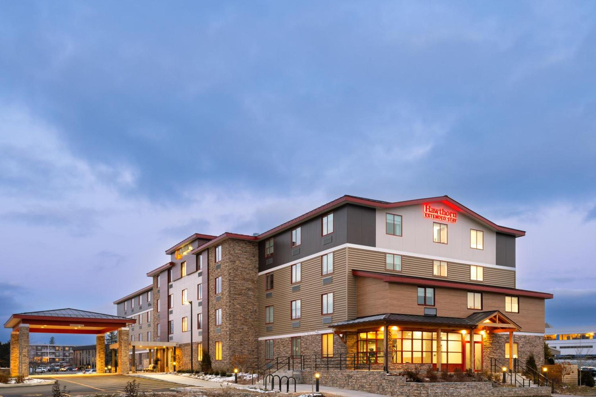 Hawthorn Extended Stay by Wyndham Williston Burlington photo 1