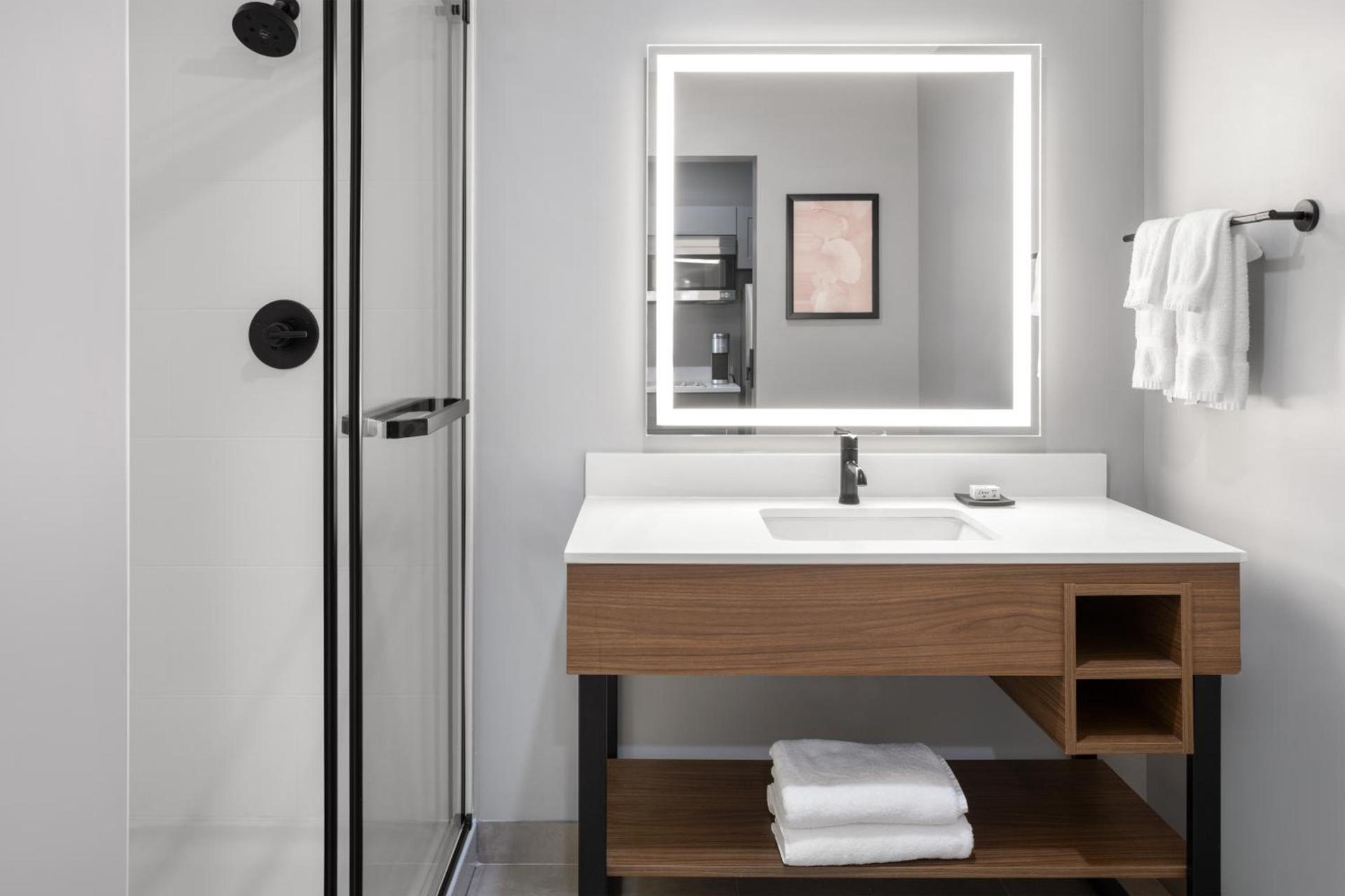 Hawthorn Extended Stay by Wyndham Williston Burlington photo 18