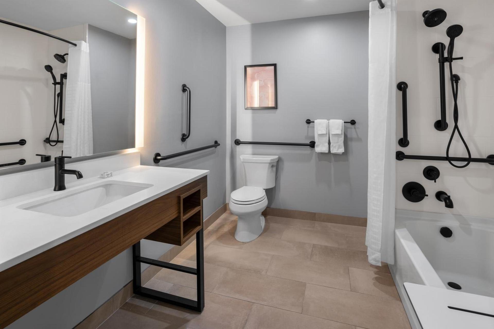 Hawthorn Extended Stay by Wyndham Williston Burlington photo 20