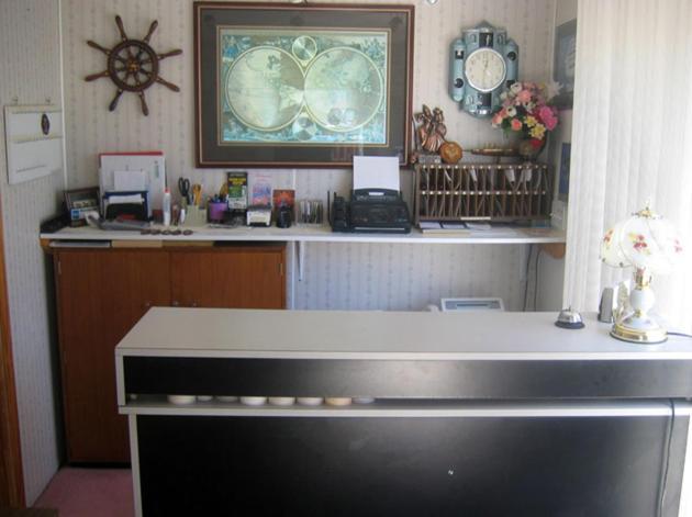 Knotty Pine Motel photo 3