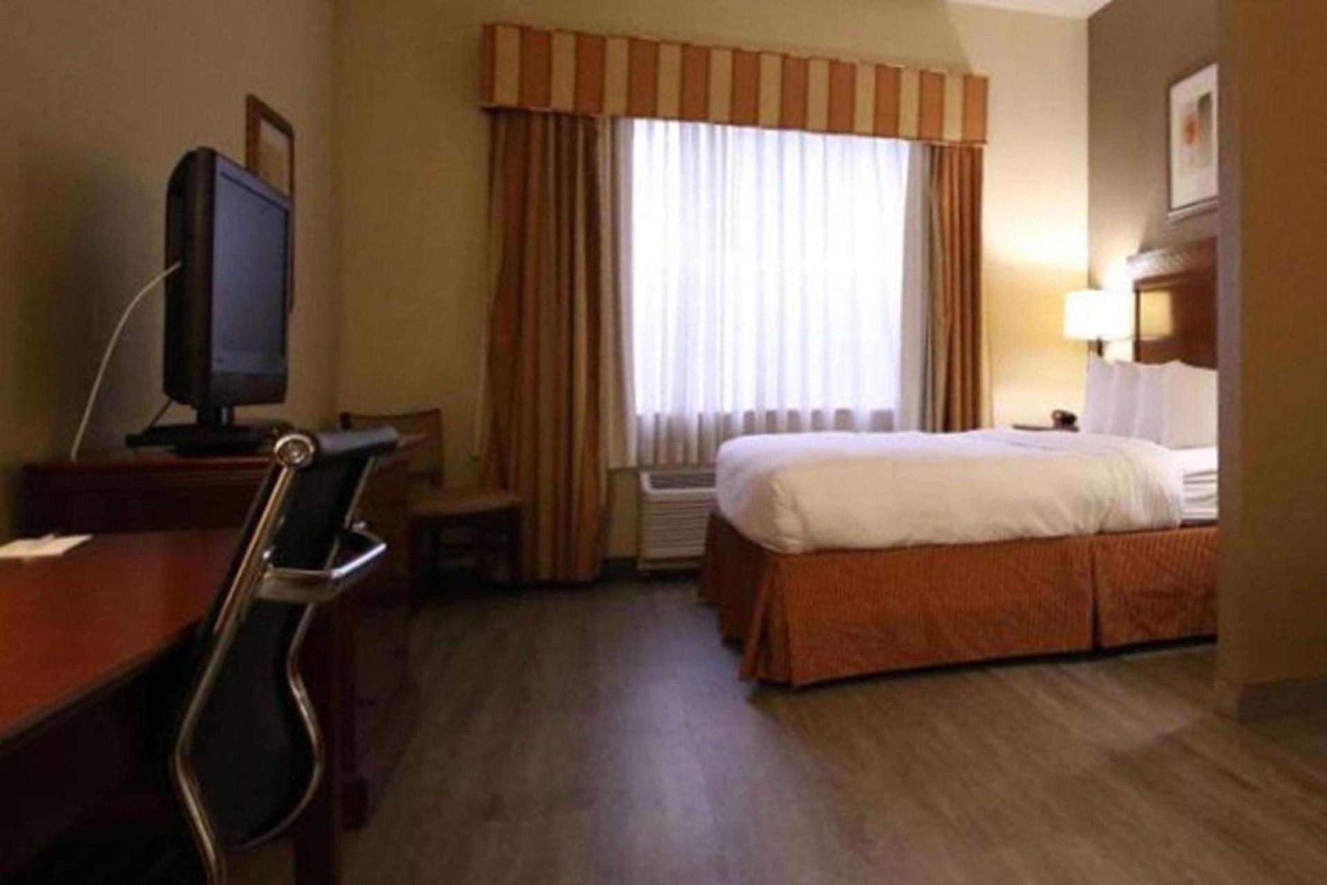 Seffner Inn and Suites photo 37