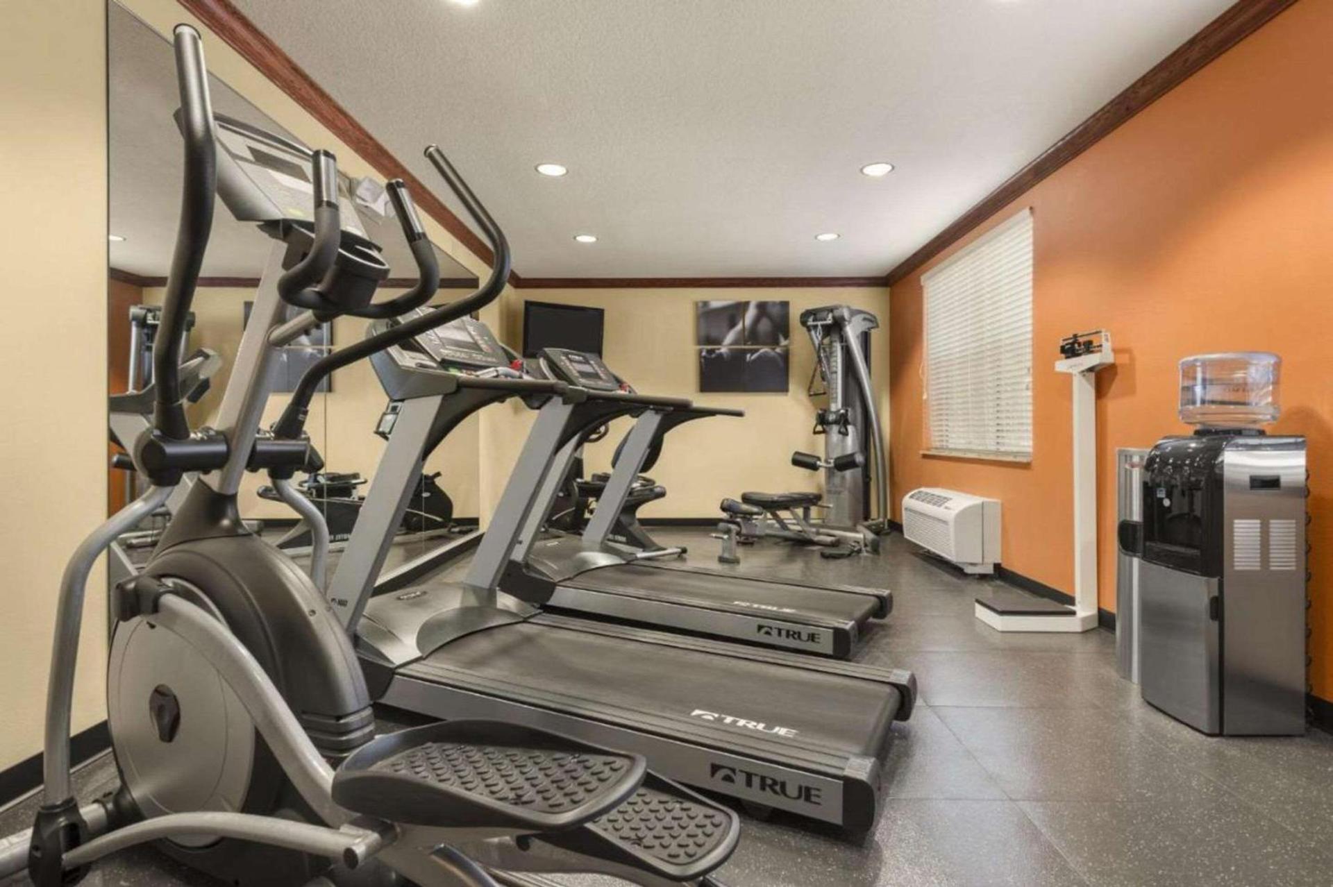 Seffner Inn and Suites photo 6