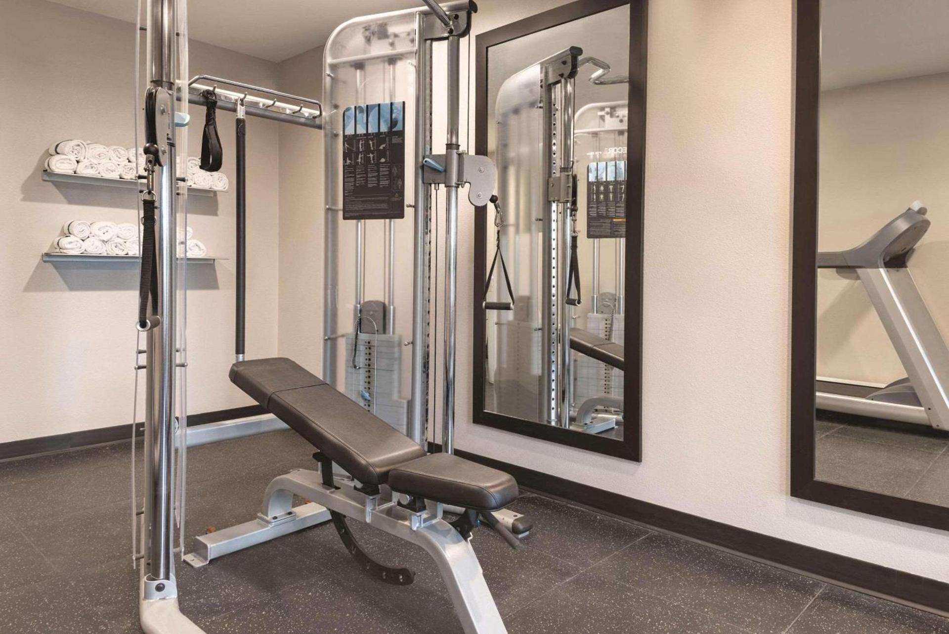 Country Inn & Suites by Radisson, Pella, IA photo 19