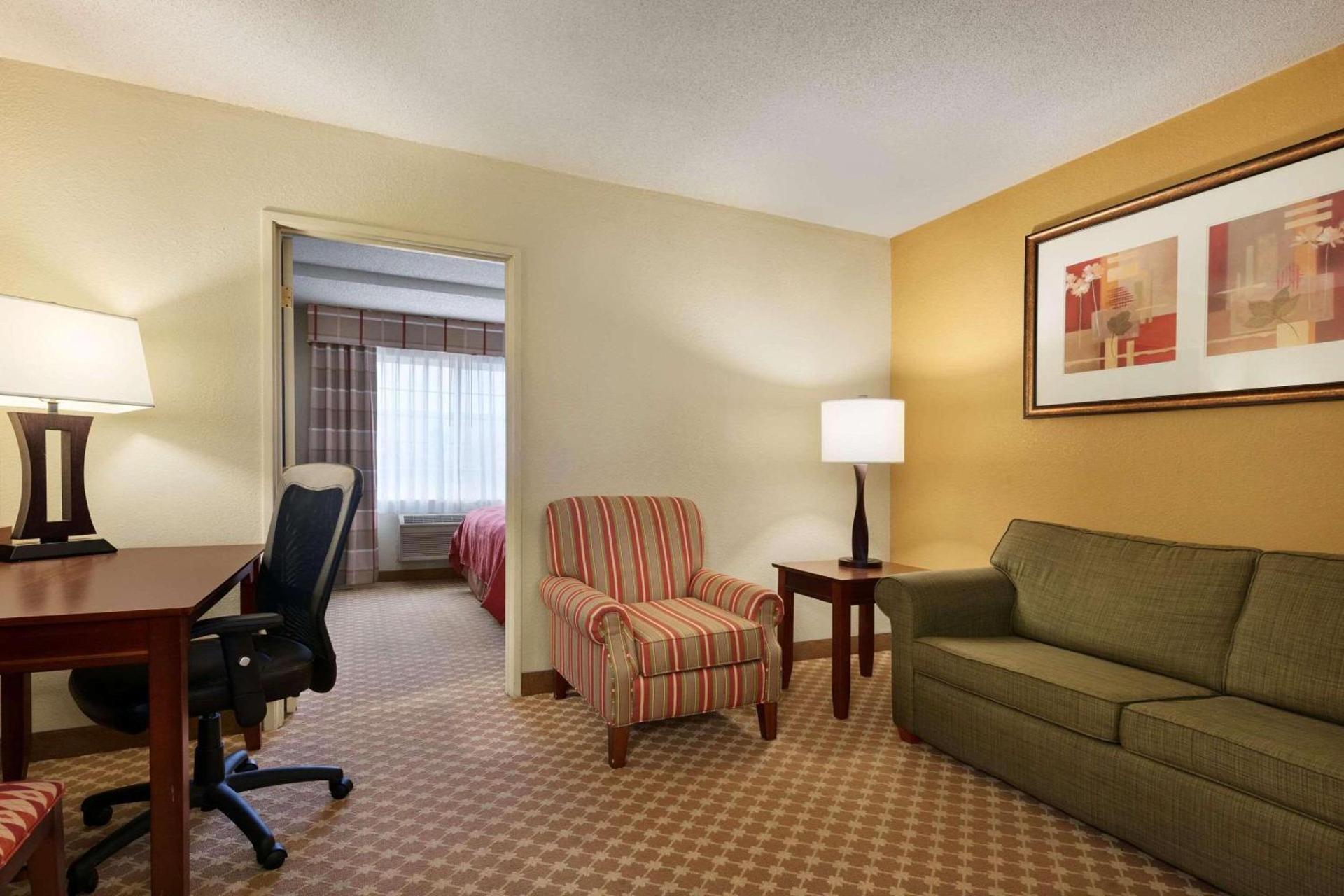 Country Inn & Suites by Radisson, Kalamazoo, MI photo 13