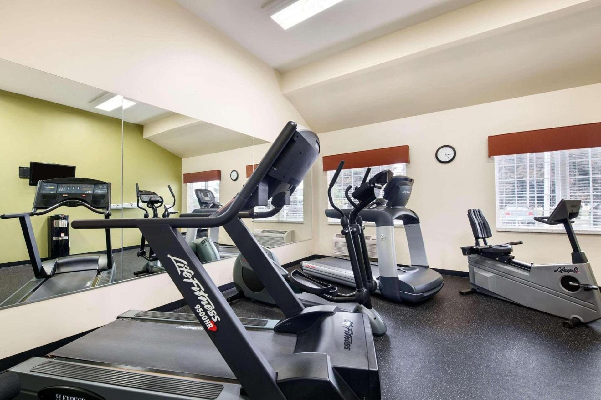 Country Inn & Suites by Radisson, Kalamazoo, MI photo 2
