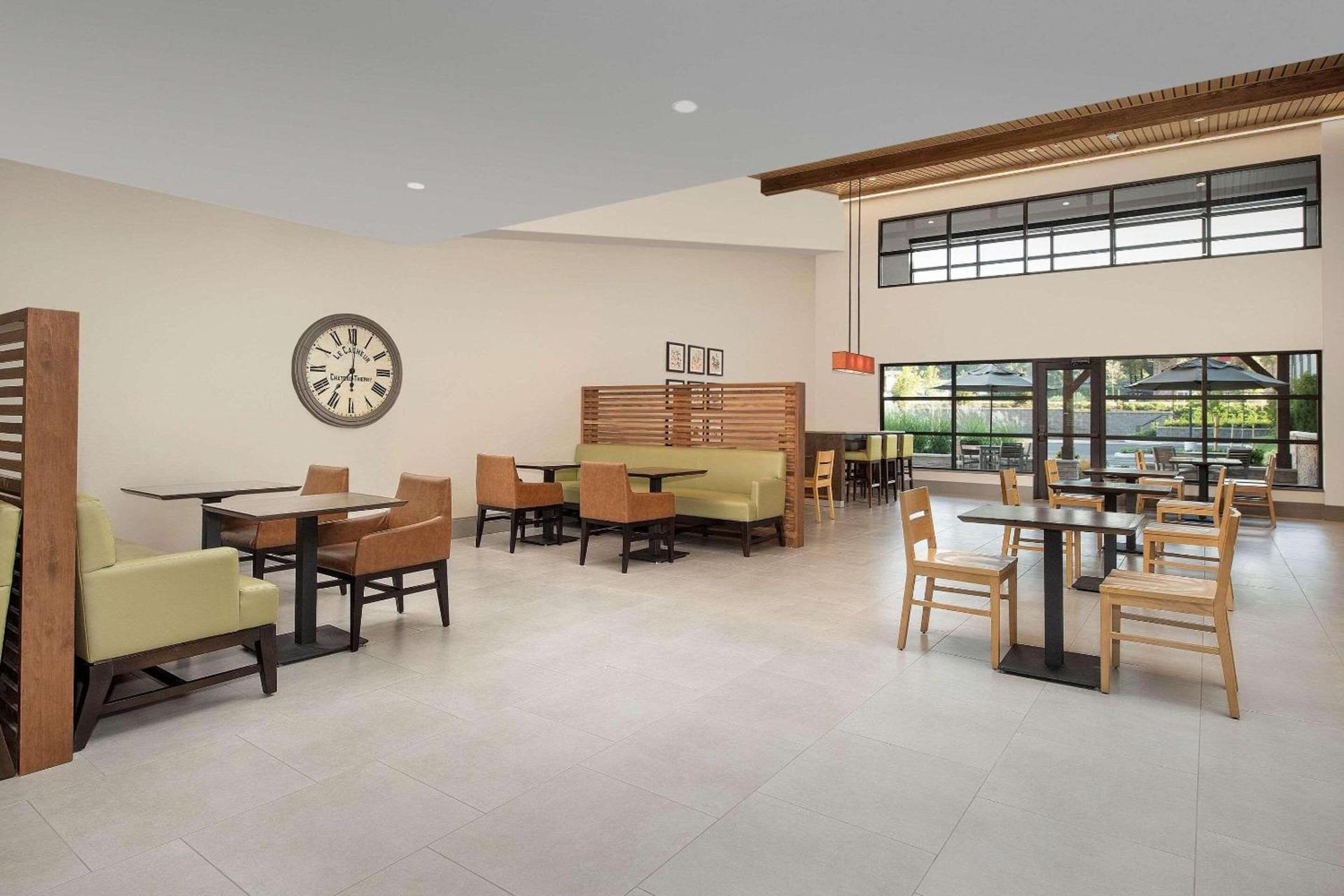 Country Inn & Suites by Radisson, Seattle-Tacoma International Airport, WA photo 30