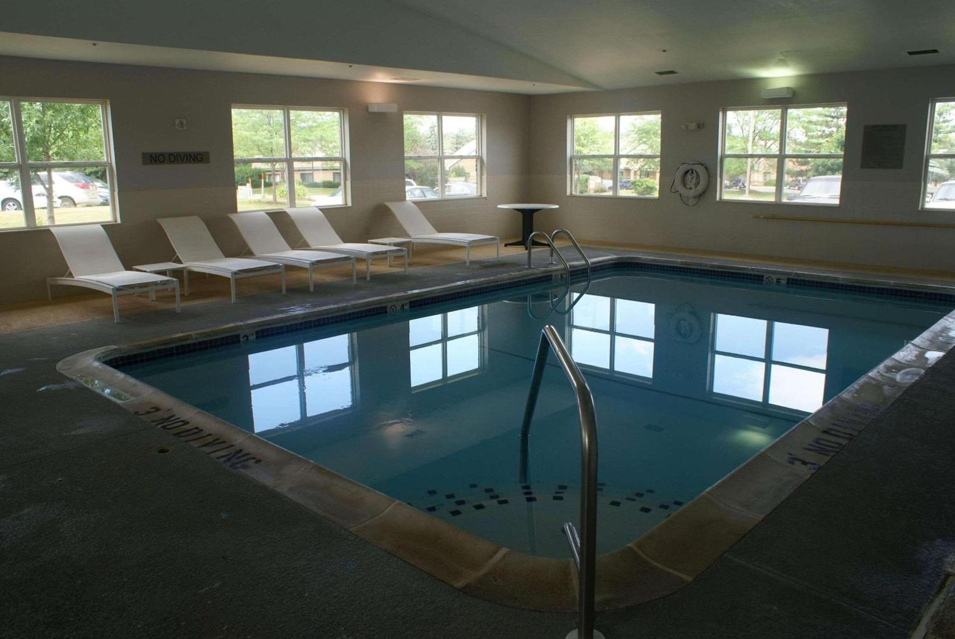 Country Inn & Suites by Radisson, Lansing, MI photo 34