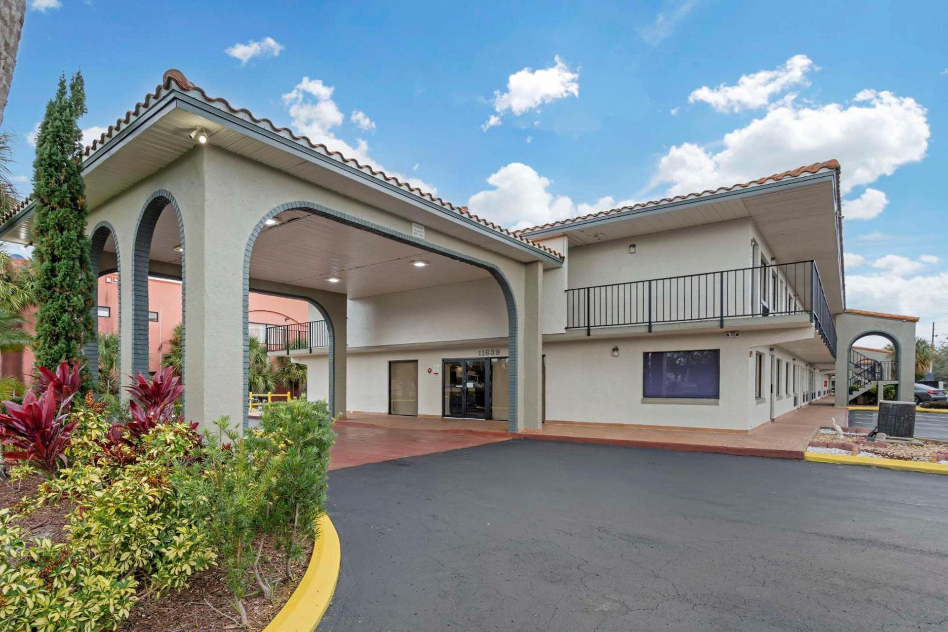 Quality Inn & Suites Orlando East - UCF Area photo 9