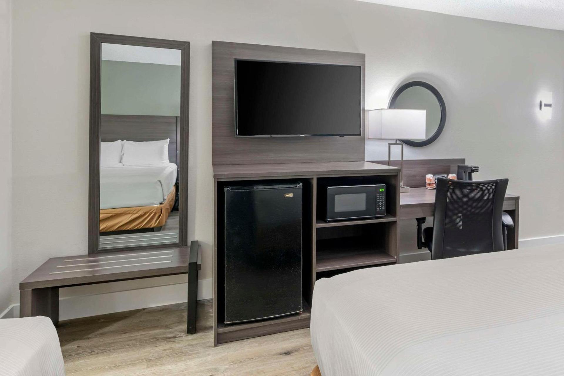 Quality Inn & Suites Orlando East - UCF Area photo 22