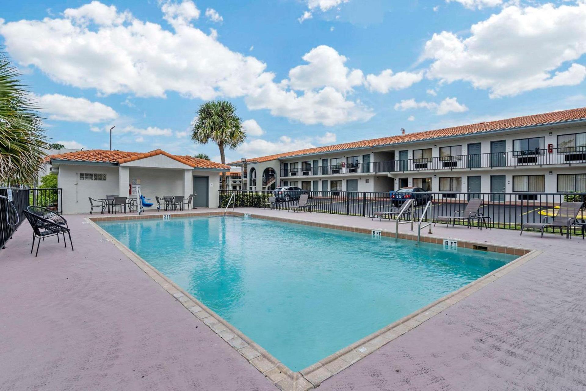 Quality Inn & Suites Orlando East - UCF Area photo 53