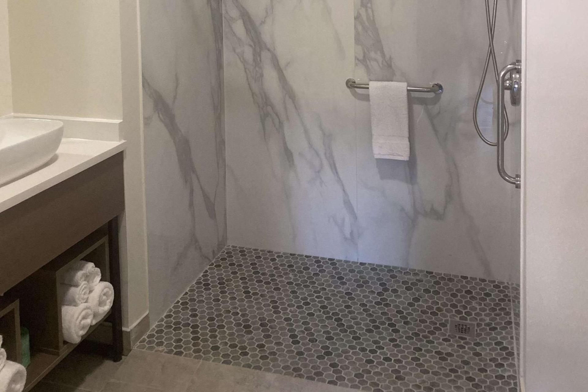MainStay Suites Columbia Harbison photo 15
