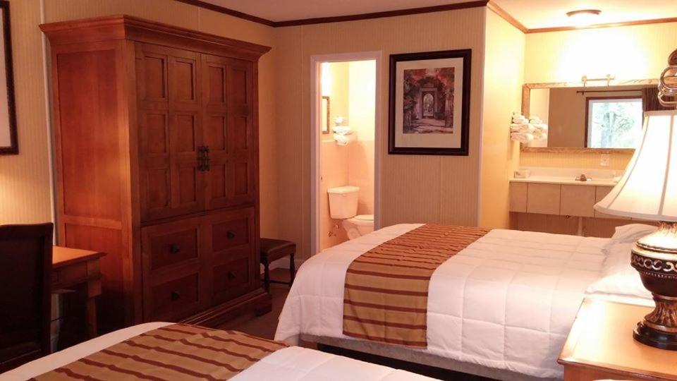 Southern Comfort Inn & Resort photo 34